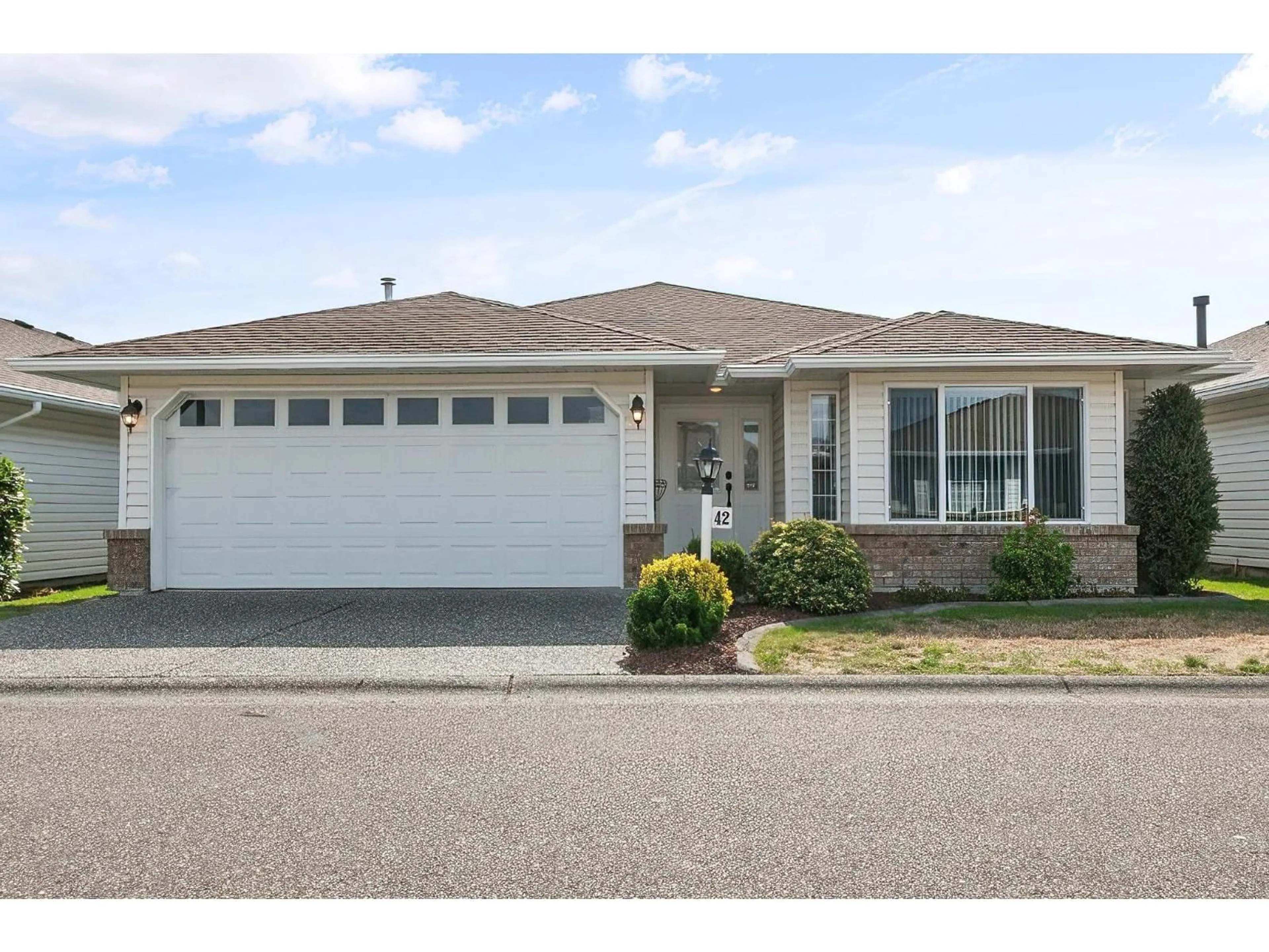 Home with vinyl exterior material, street for 42 - 46485 AIRPORT ROAD, Chilliwack British Columbia V2P7Y1