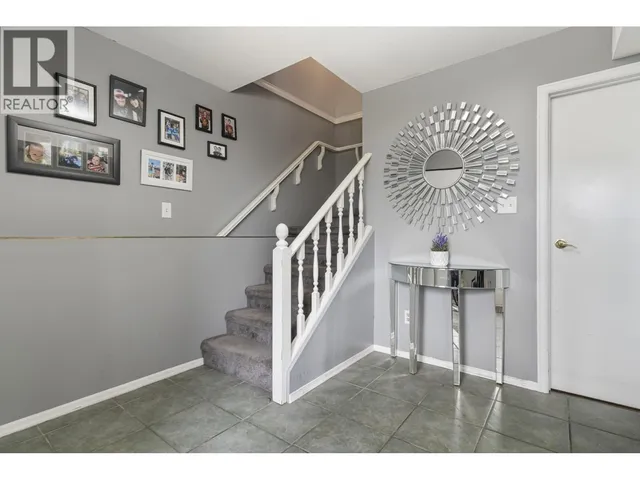 409 SHERBROOKE STREET, New Westminster 5