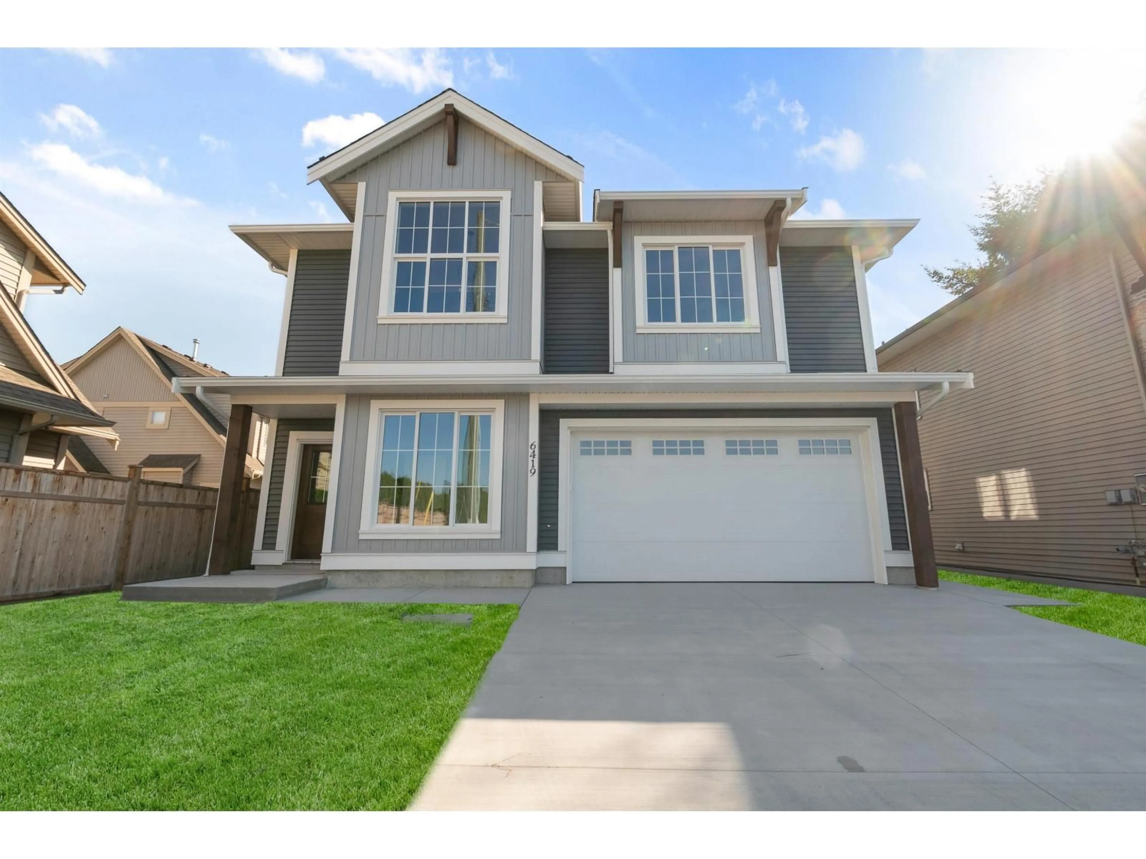 Home with vinyl exterior material, street for 6419 FERN STREET, Chilliwack British Columbia V2R1R8