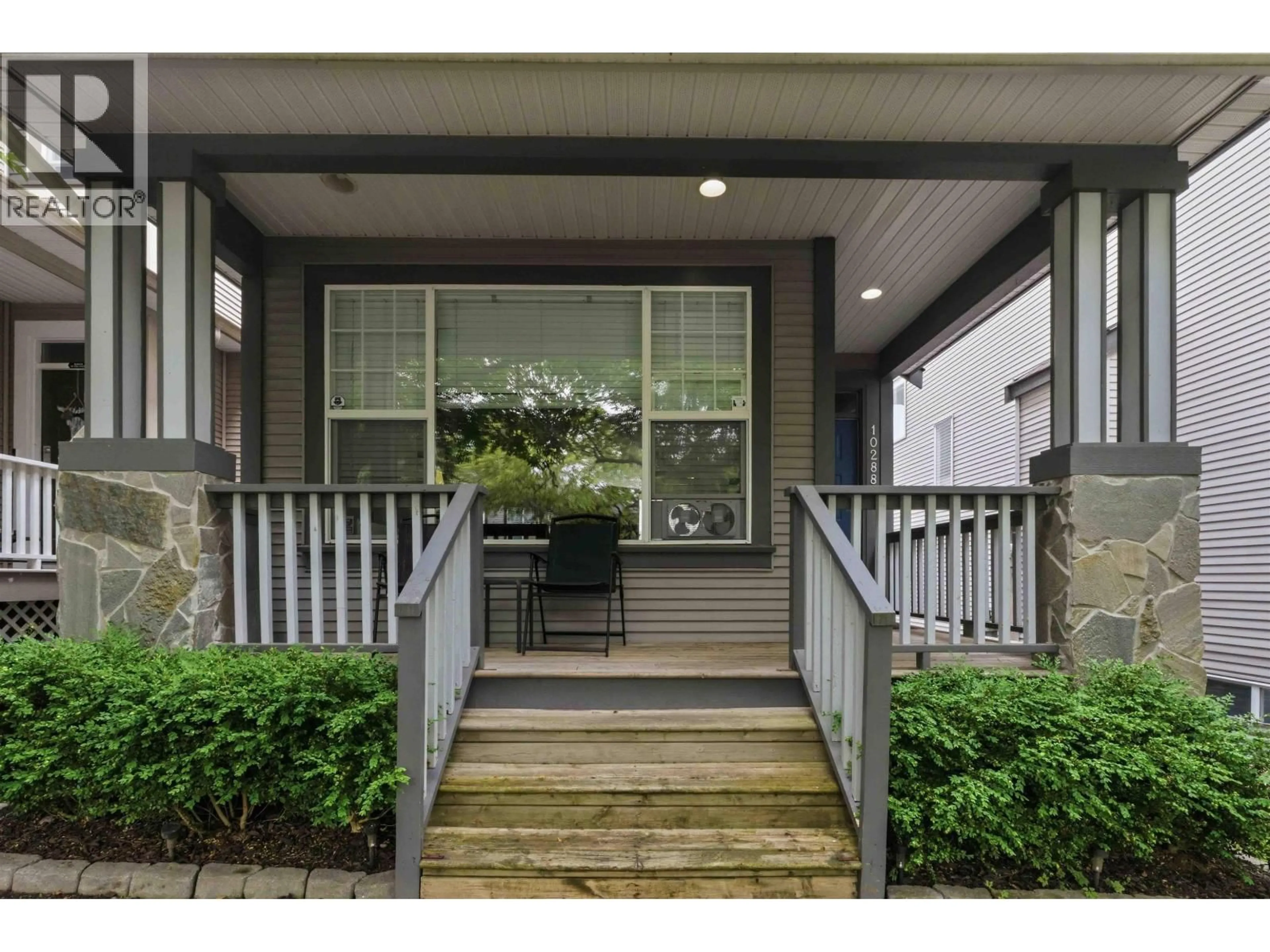 Indoor entryway for 10288 243 STREET, Maple Ridge British Columbia V2W1Y2