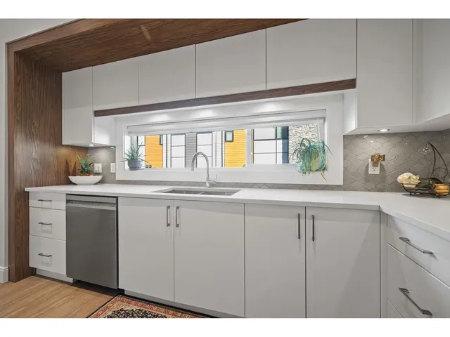 11 - 33209 CHERRY AVENUE, Mission 5
