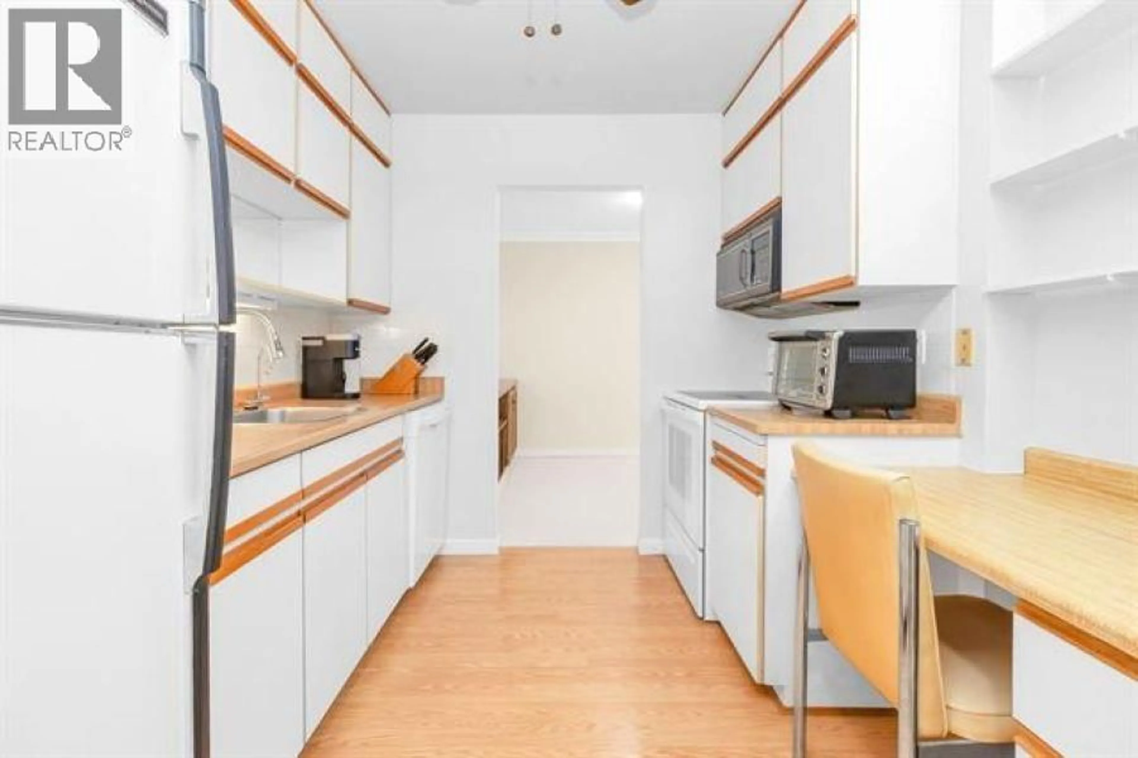 Standard kitchen, unknown for 109 - 8760 NO. 1 ROAD, Richmond British Columbia V7C4L5