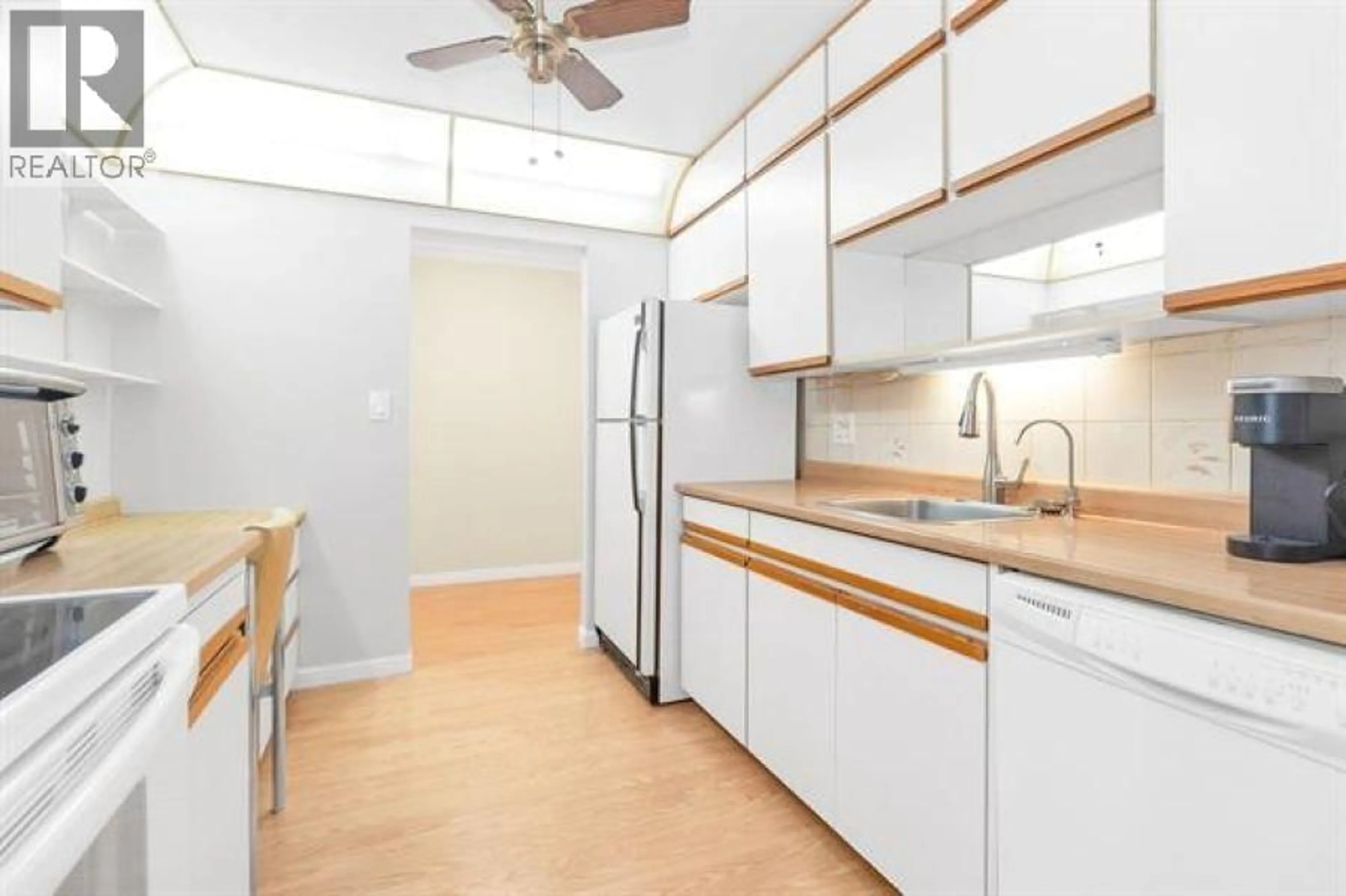Standard kitchen, unknown for 109 - 8760 NO. 1 ROAD, Richmond British Columbia V7C4L5
