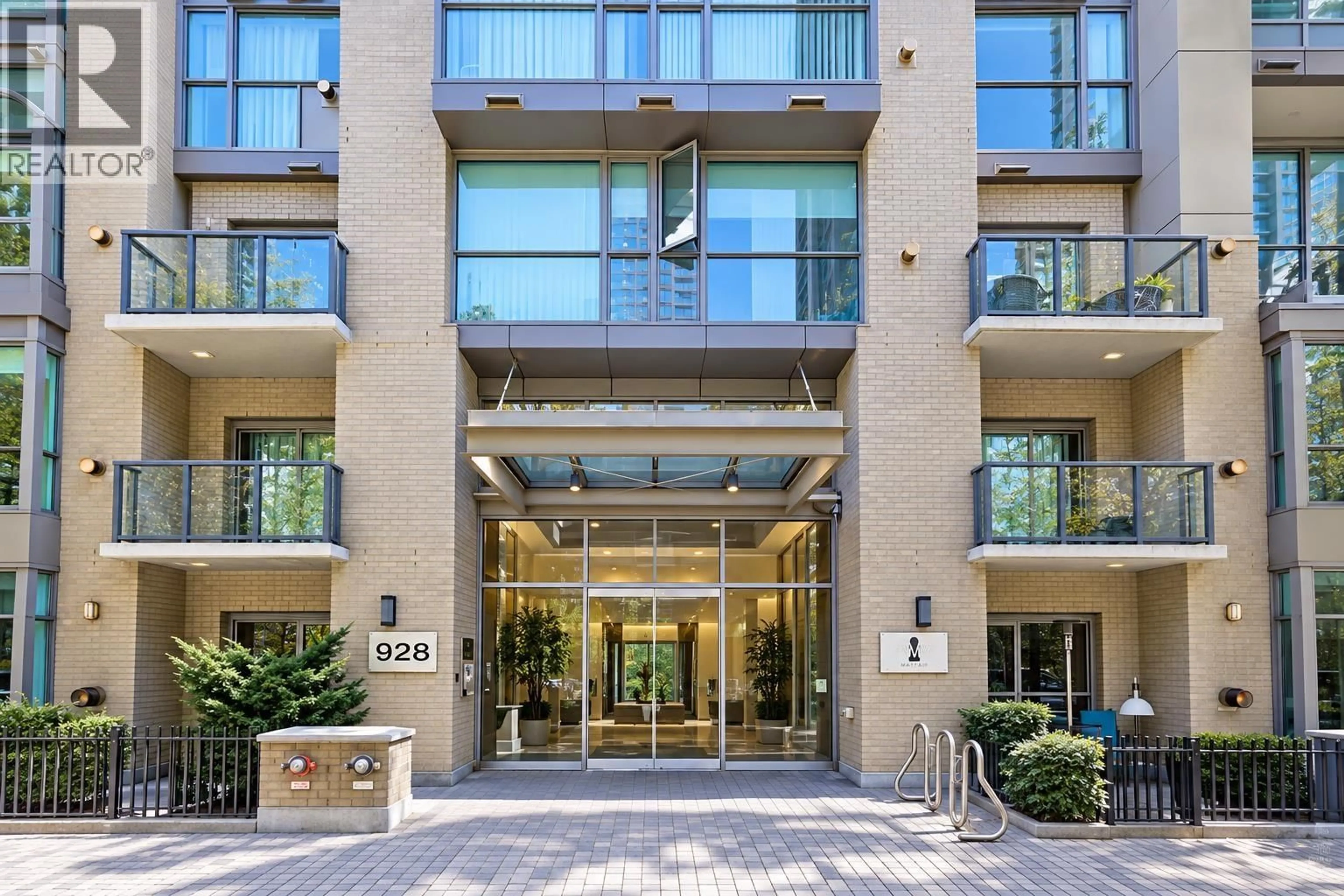 Indoor foyer for 2607 - 928 RICHARDS STREET, Vancouver British Columbia V6B6P6