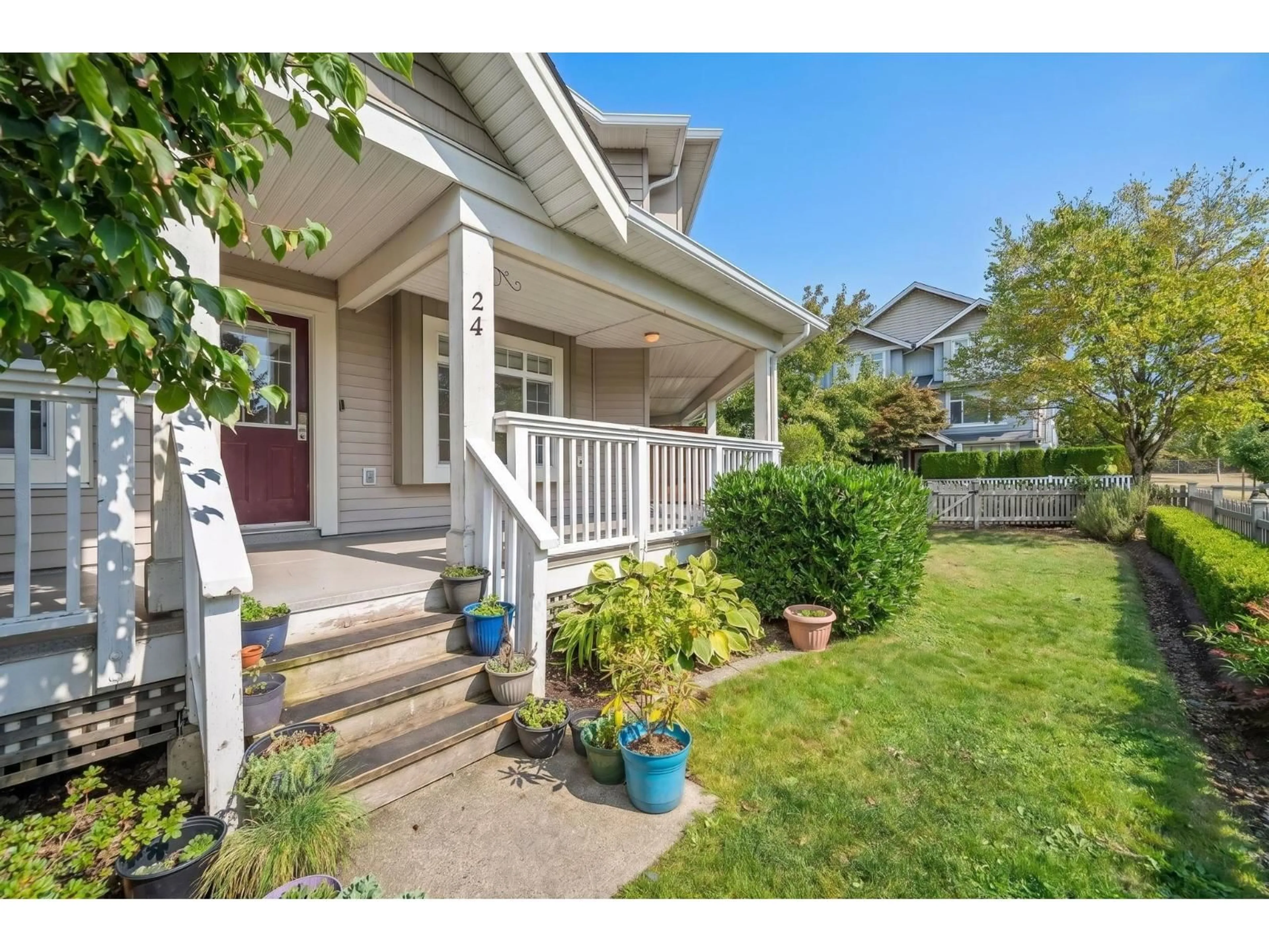 Unknown for 24 - 6852 193 STREET, Surrey British Columbia V4N0C8