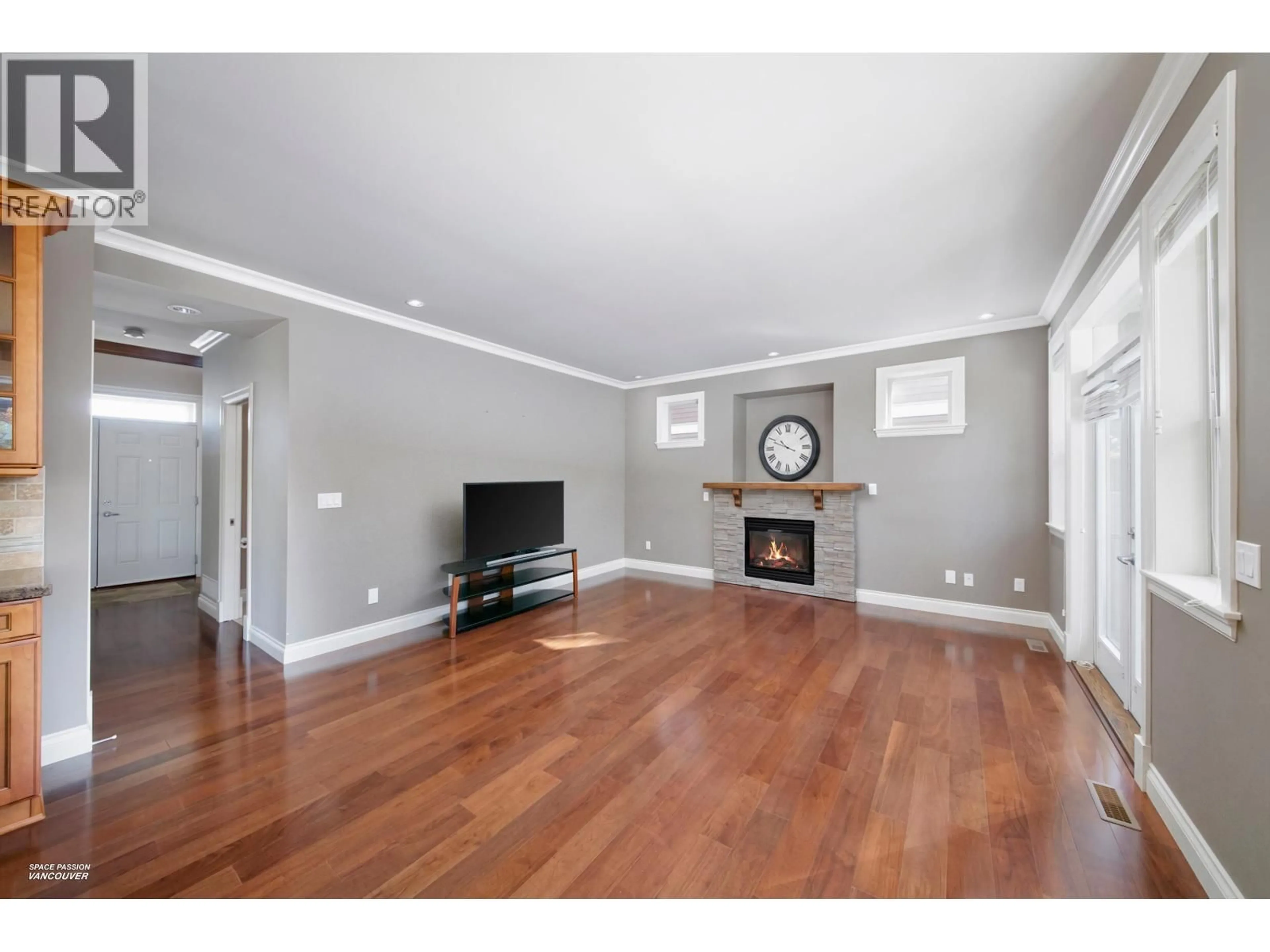 A pic of a room for 5458 HARDY COURT, Burnaby British Columbia V5G0A6