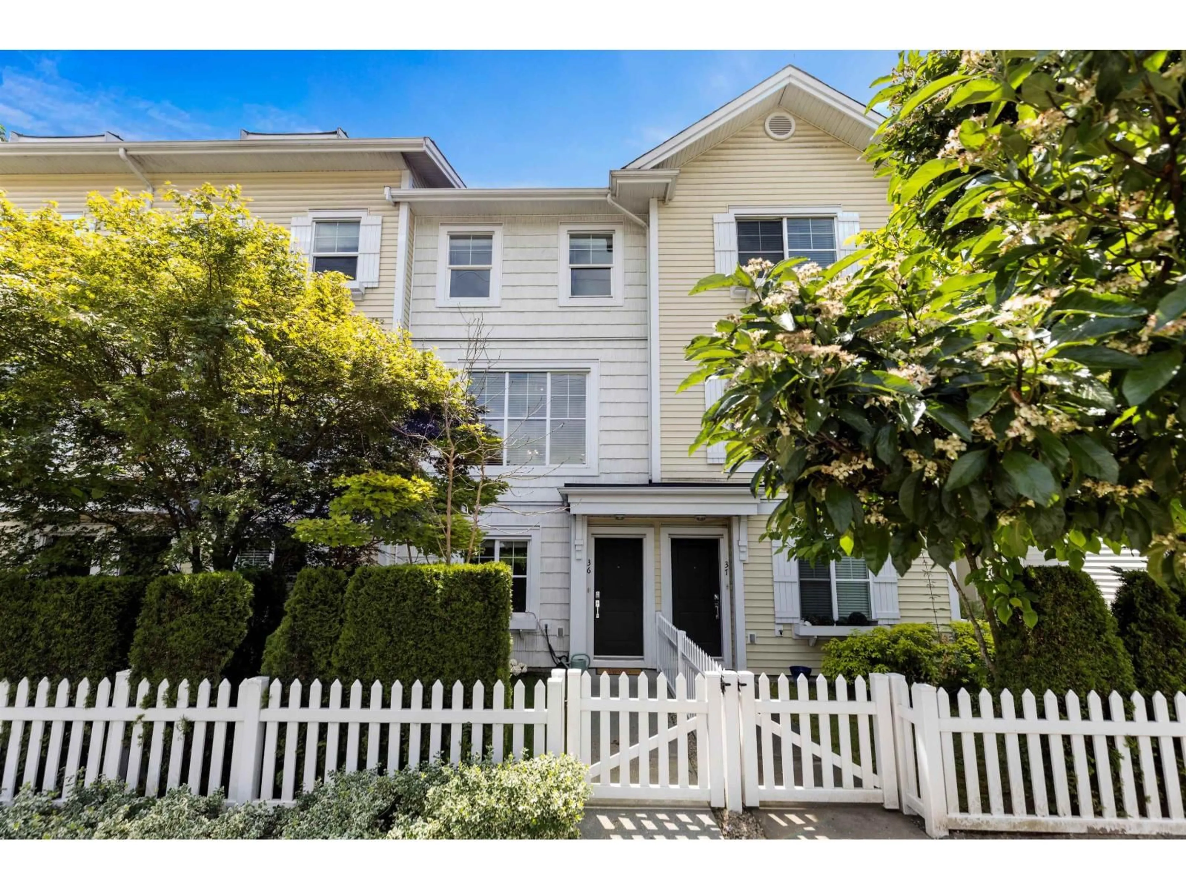 Unknown for 36 - 16228 16 AVENUE, Surrey British Columbia V4A1S7