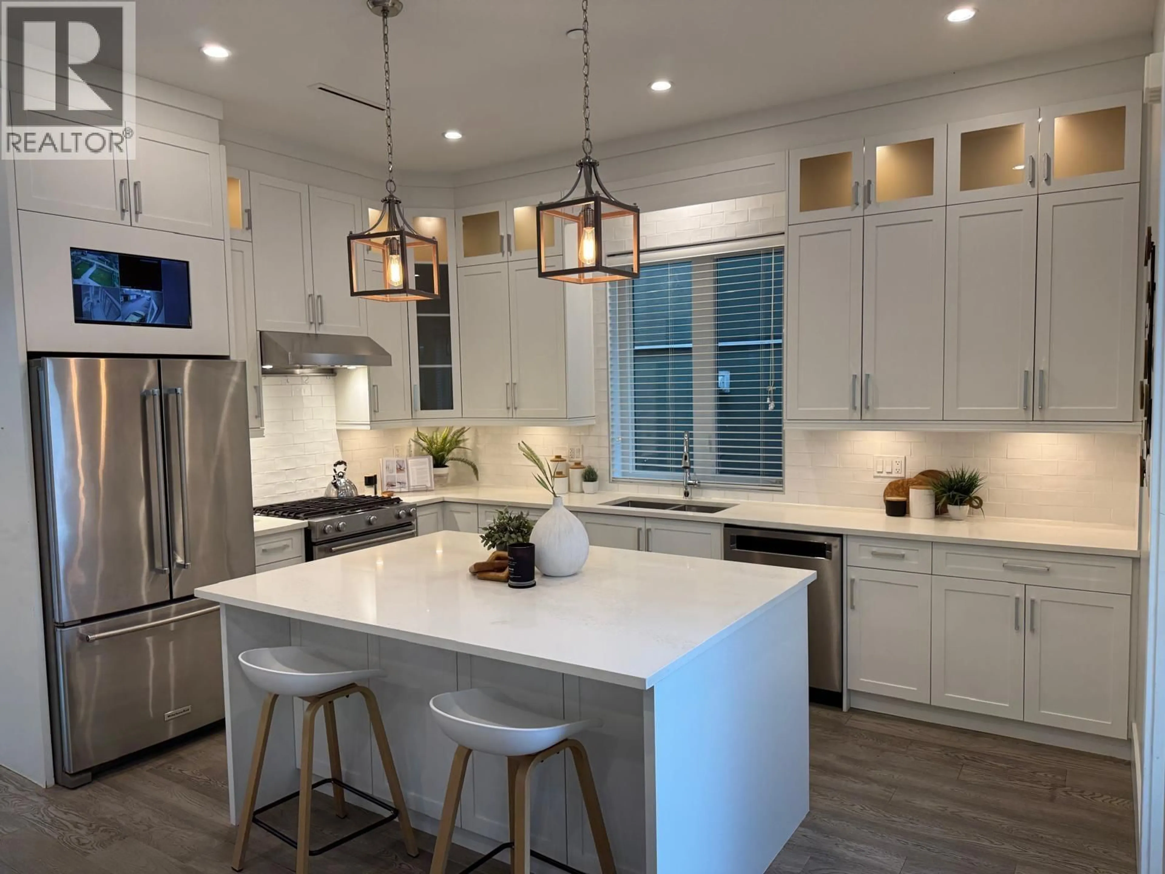 Contemporary kitchen, ceramic/tile floor for 3345 PARKER STREET, Vancouver British Columbia V5K2W1