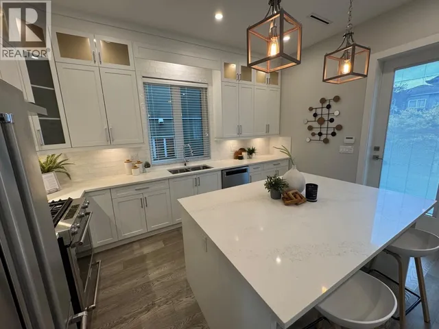 3345 PARKER STREET, Vancouver 5