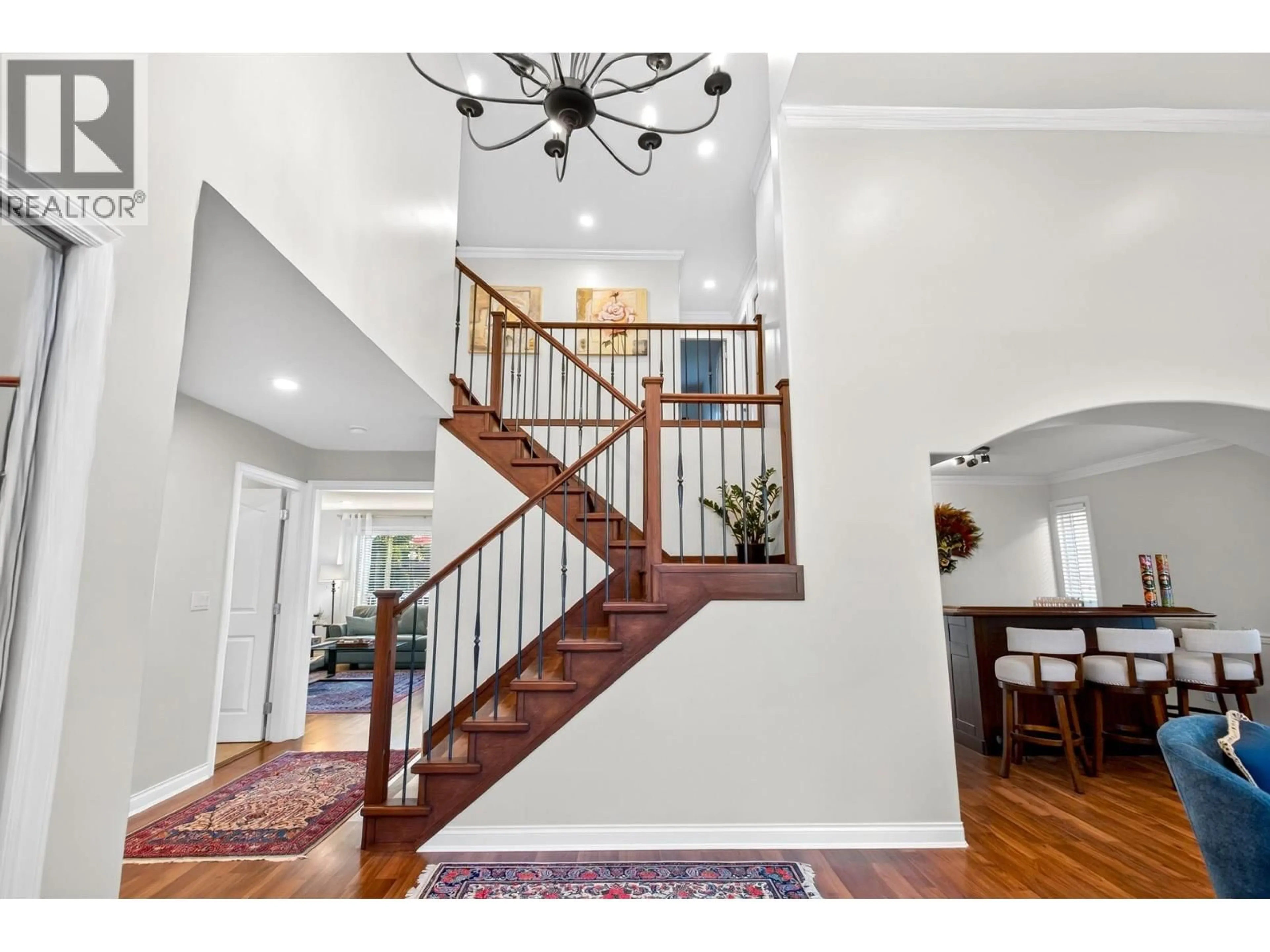 Indoor entryway for 2020 PARKWAY BOULEVARD, Coquitlam British Columbia V3E3N2