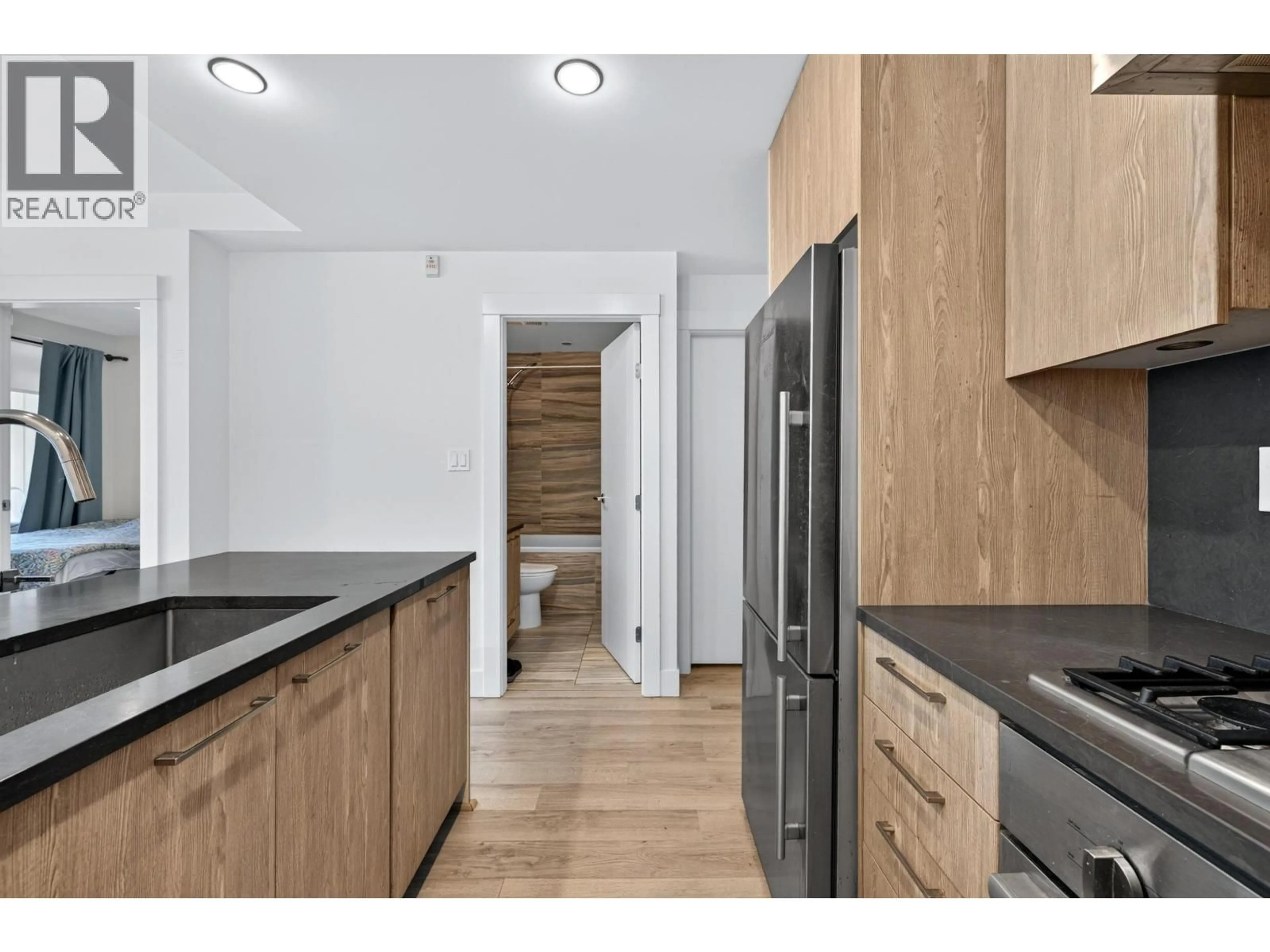 Standard kitchen, wood/laminate floor for 208 - 10780 NO. 5 ROAD, Richmond British Columbia V6W0B8