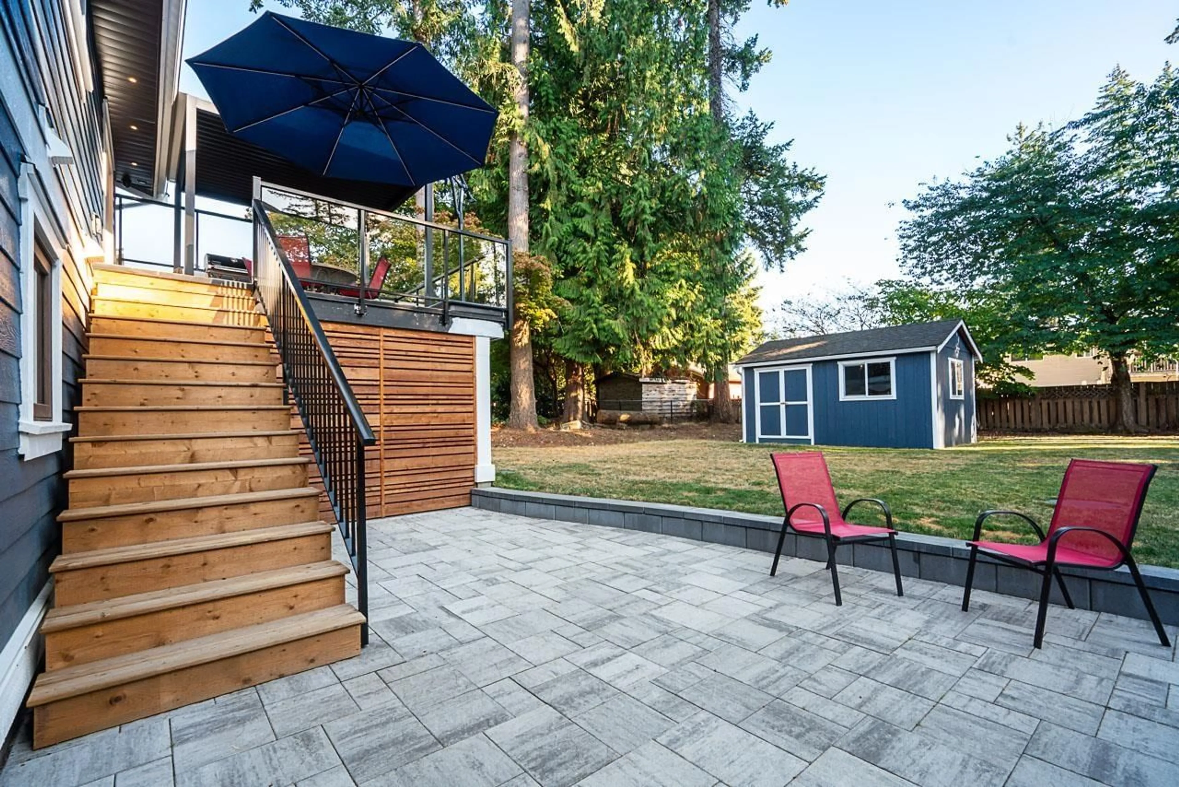 Patio, street for 20376 40A AVENUE, Langley British Columbia V3A2Y8