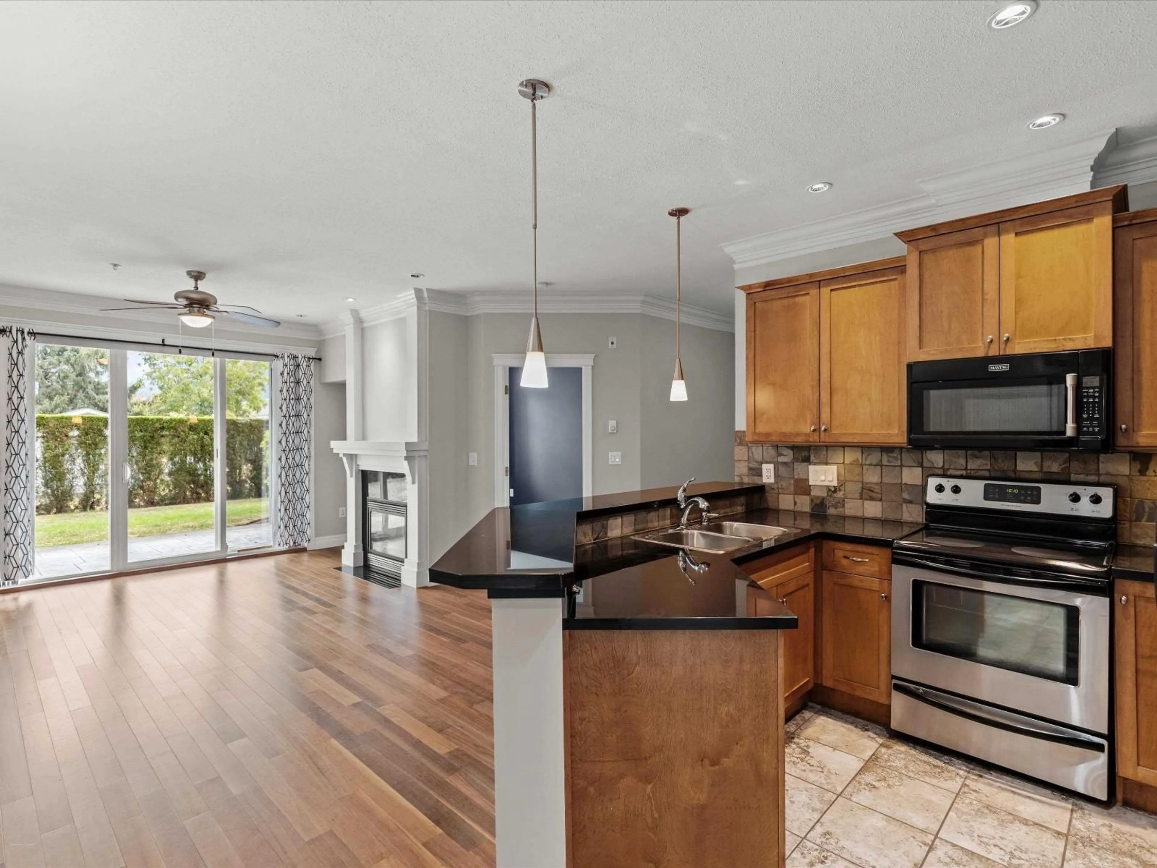 Open concept kitchen, ceramic/tile floor for 103C - 45595 TAMIHI WAY, Chilliwack British Columbia V2R0G3