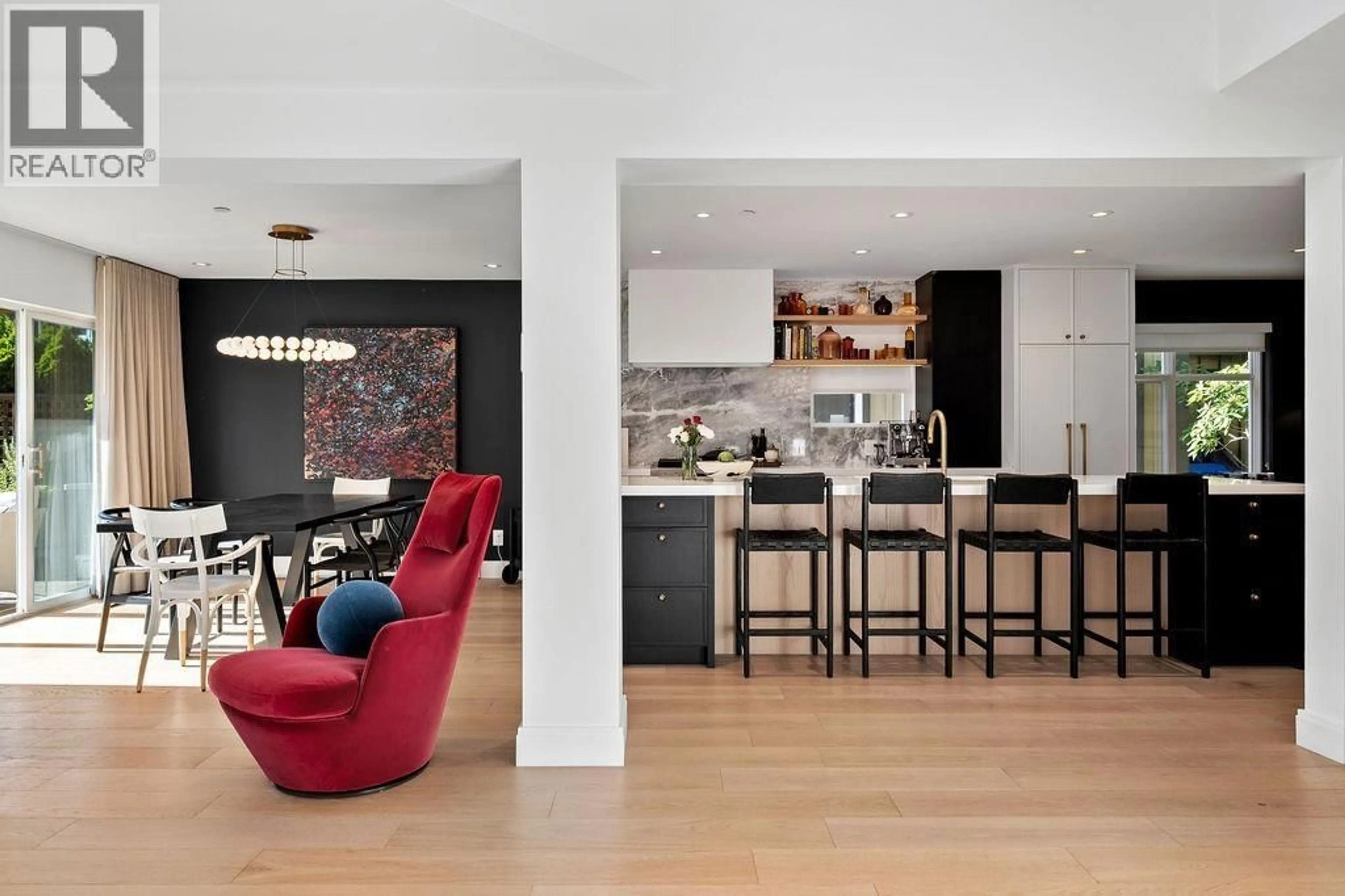 Open concept kitchen, unknown for 44 - 41050 TANTALUS ROAD, Squamish British Columbia V8B0M6