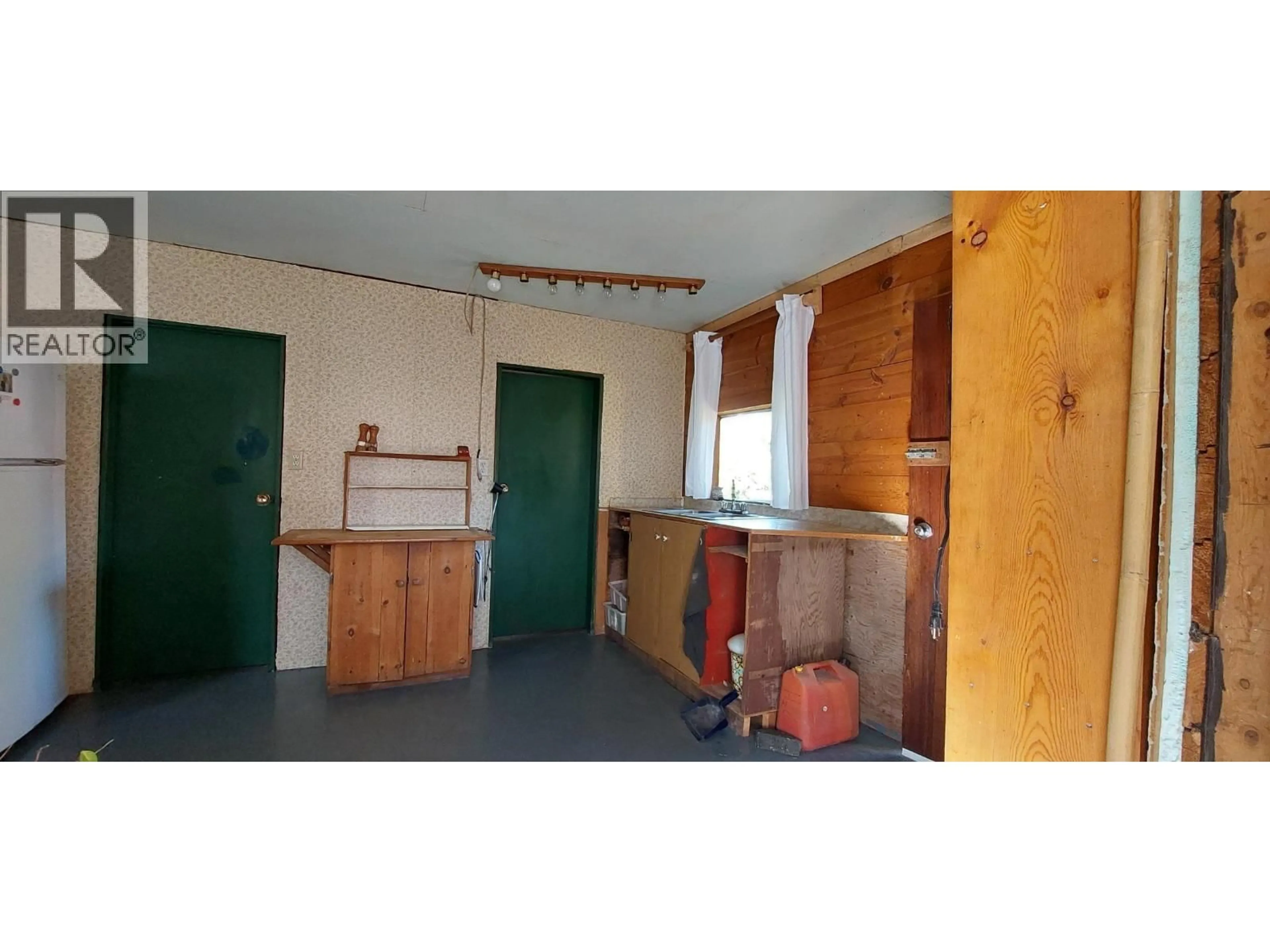 A pic of a room for 616 CLIFF STREET, Bella Coola British Columbia V0T1C0