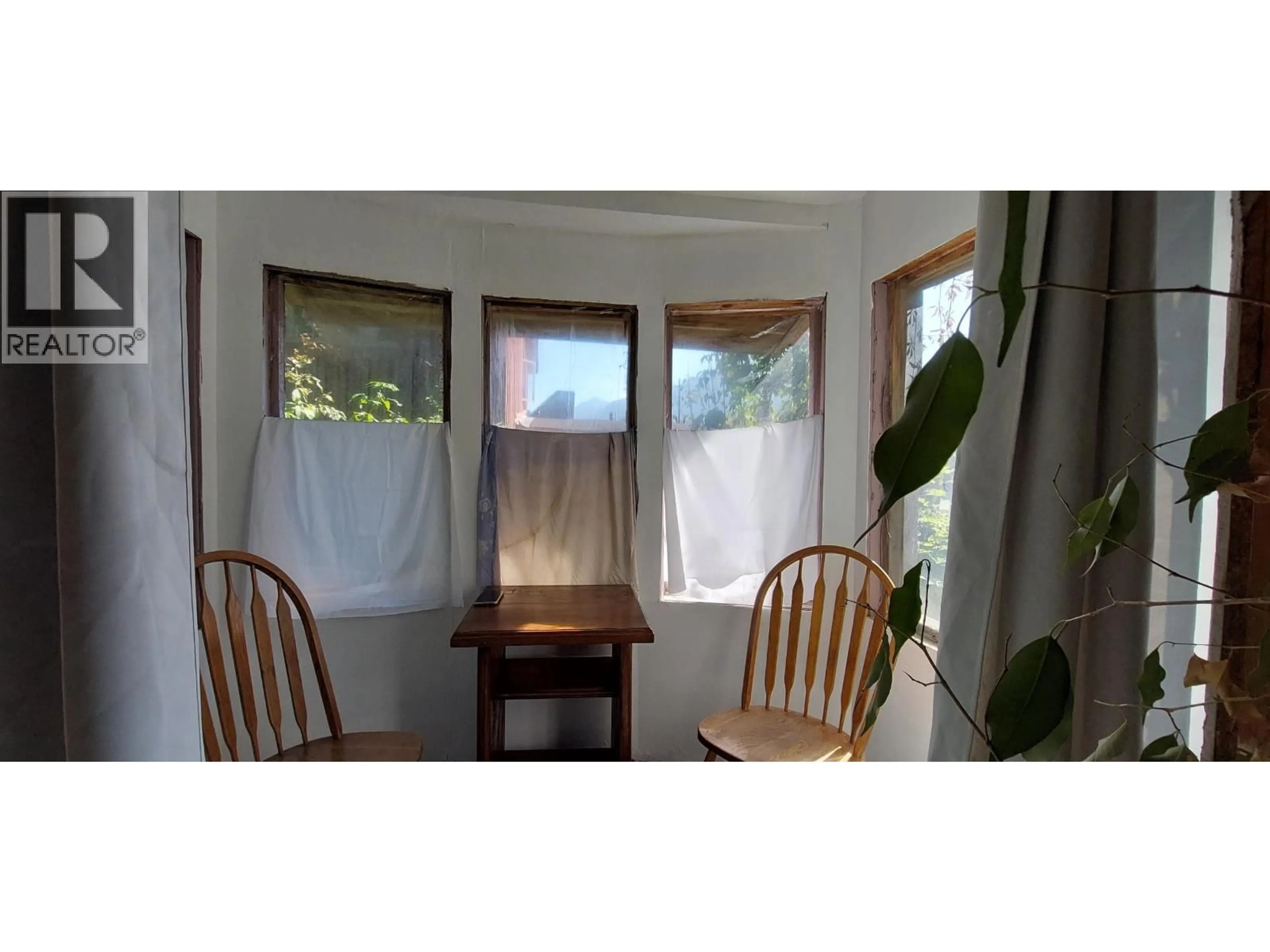 A pic of a room for 616 CLIFF STREET, Bella Coola British Columbia V0T1C0