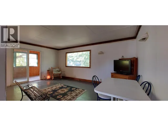 616 CLIFF STREET, Bella Coola 5