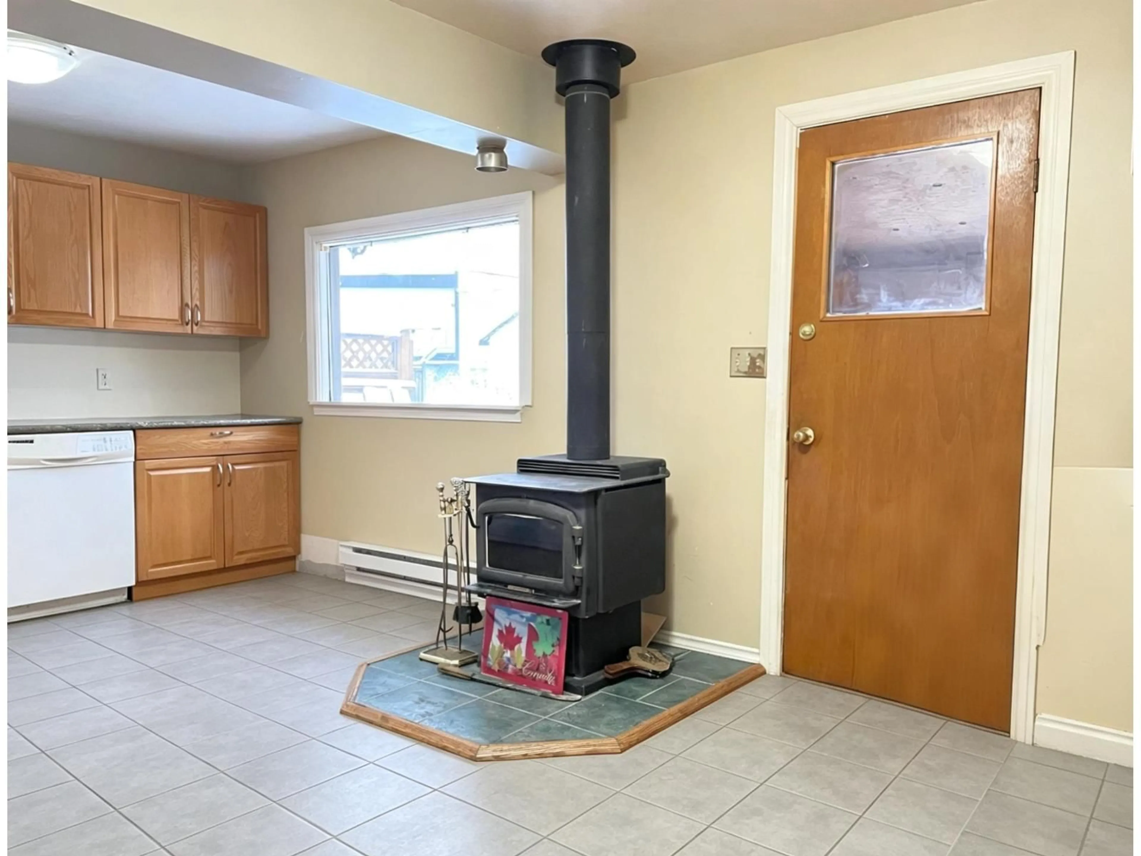 A pic of a room for 626 HUDSON BAY STREET, Hope British Columbia V0X1L4