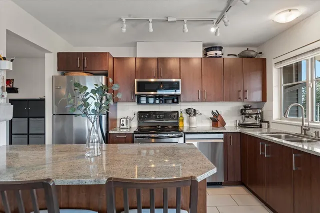405 - 45555 YALE ROAD, Chilliwack 5