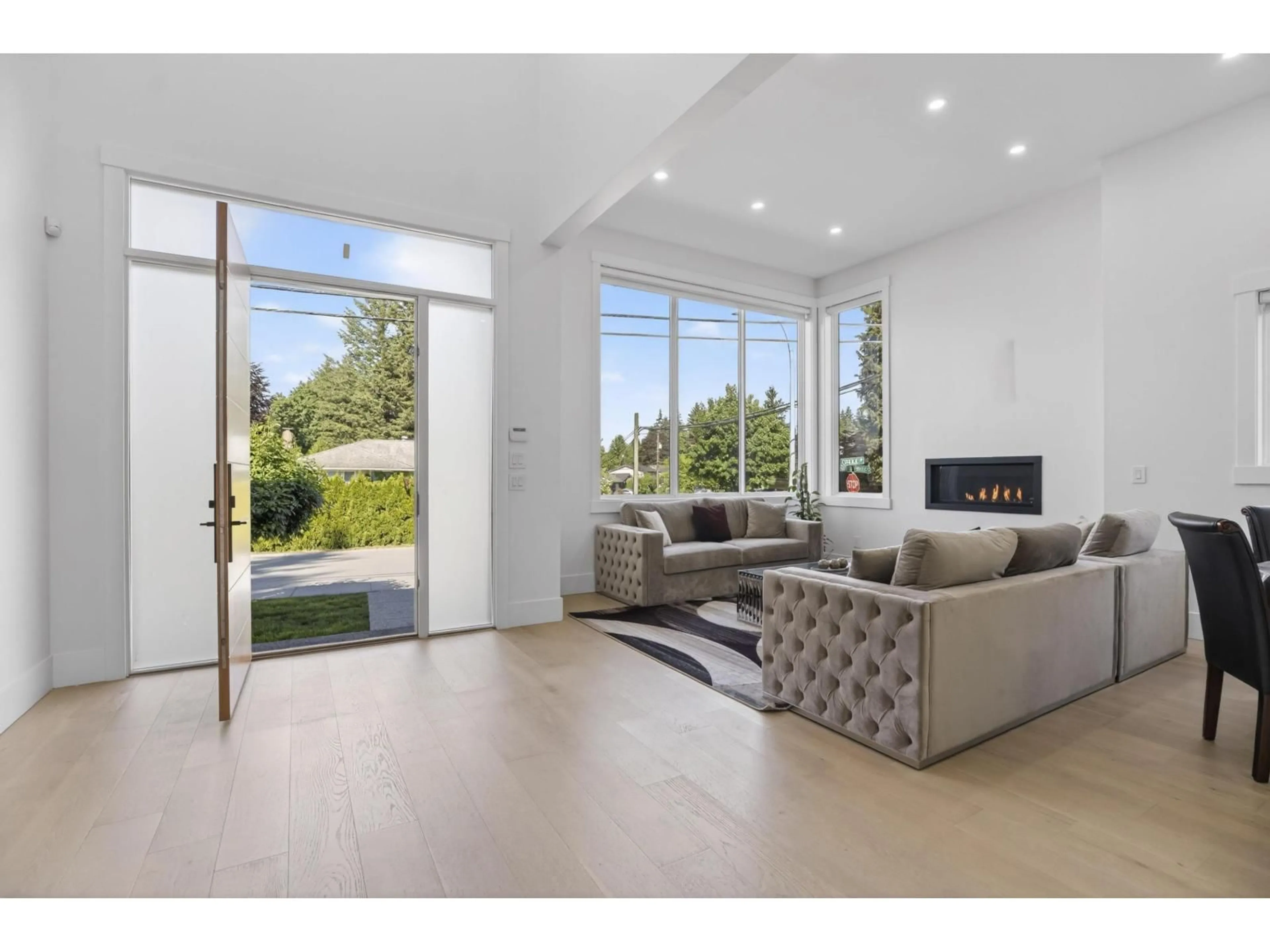 Unknown for 10925 ORIOLE DRIVE, Surrey British Columbia V3R5A4