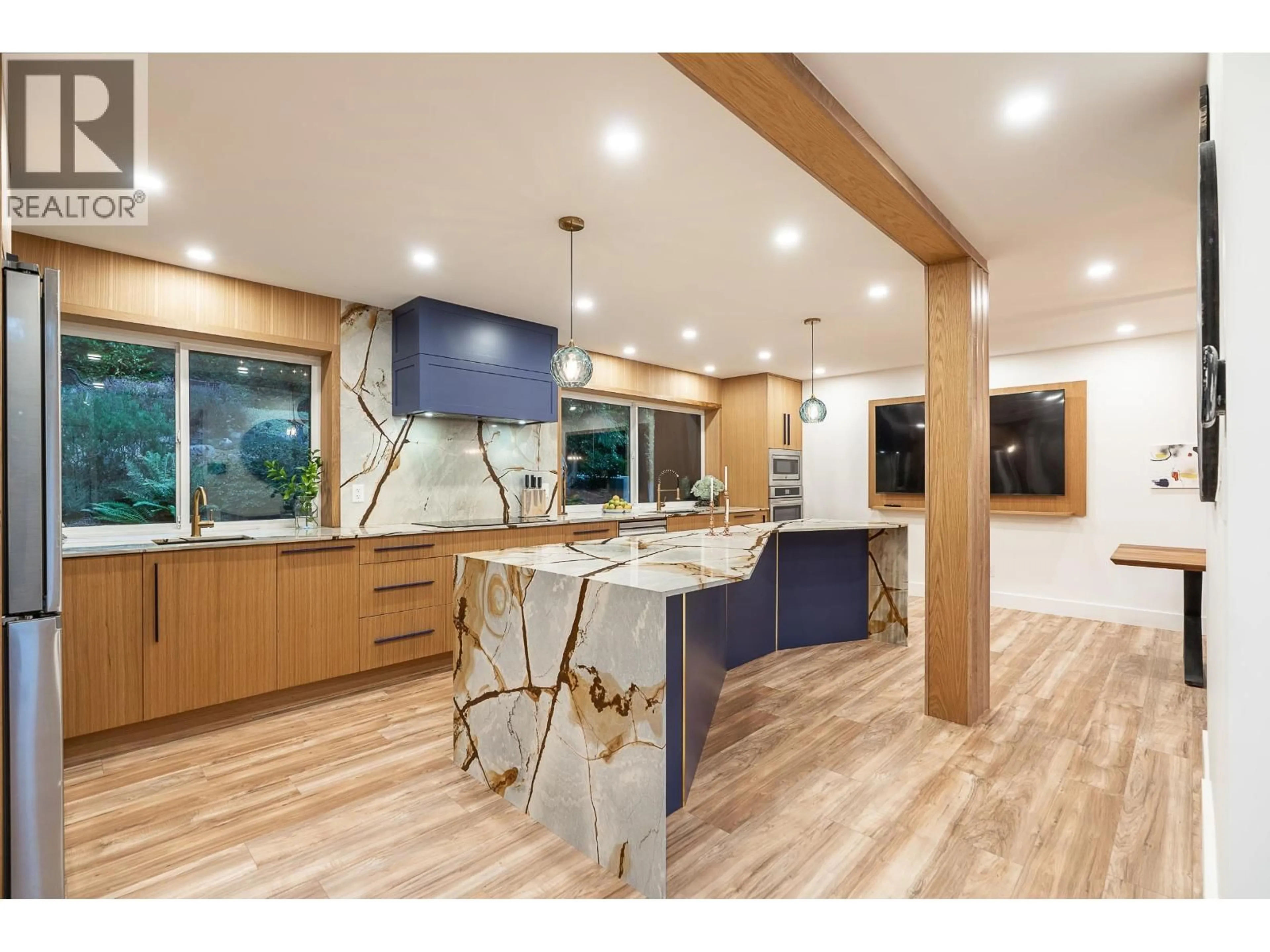 Open concept kitchen, wood/laminate floor for 159 ROE DRIVE, Port Moody British Columbia V3H3M9
