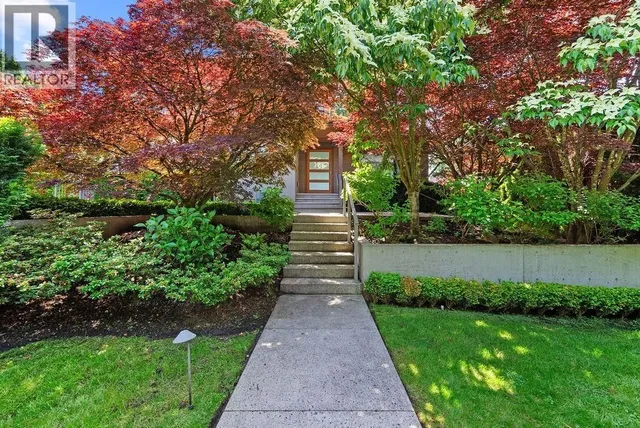 990 JEFFERSON AVENUE, West Vancouver 2