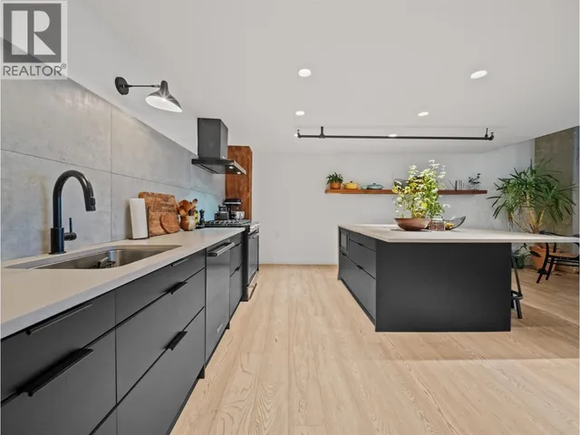 47 CORDOVA STREET, Vancouver 5