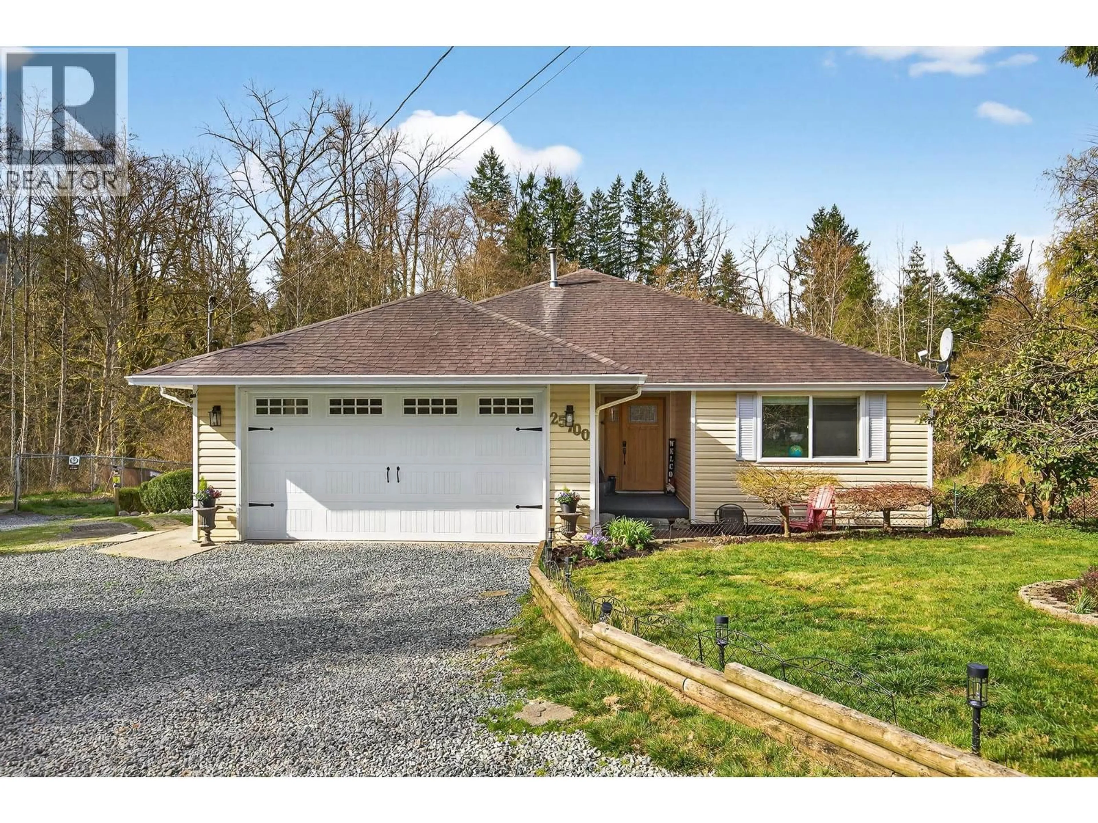Home with vinyl exterior material, street for 25700 116 AVENUE, Maple Ridge British Columbia V4R1Z6