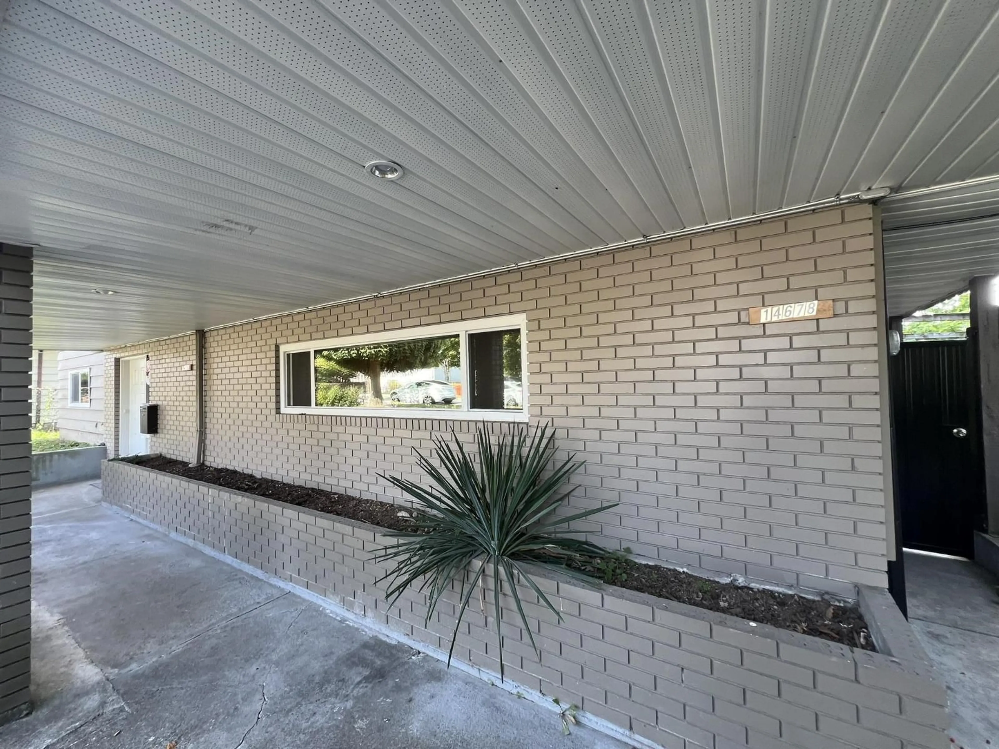 Unknown for 14678 106A AVENUE, Surrey British Columbia V3R1T6