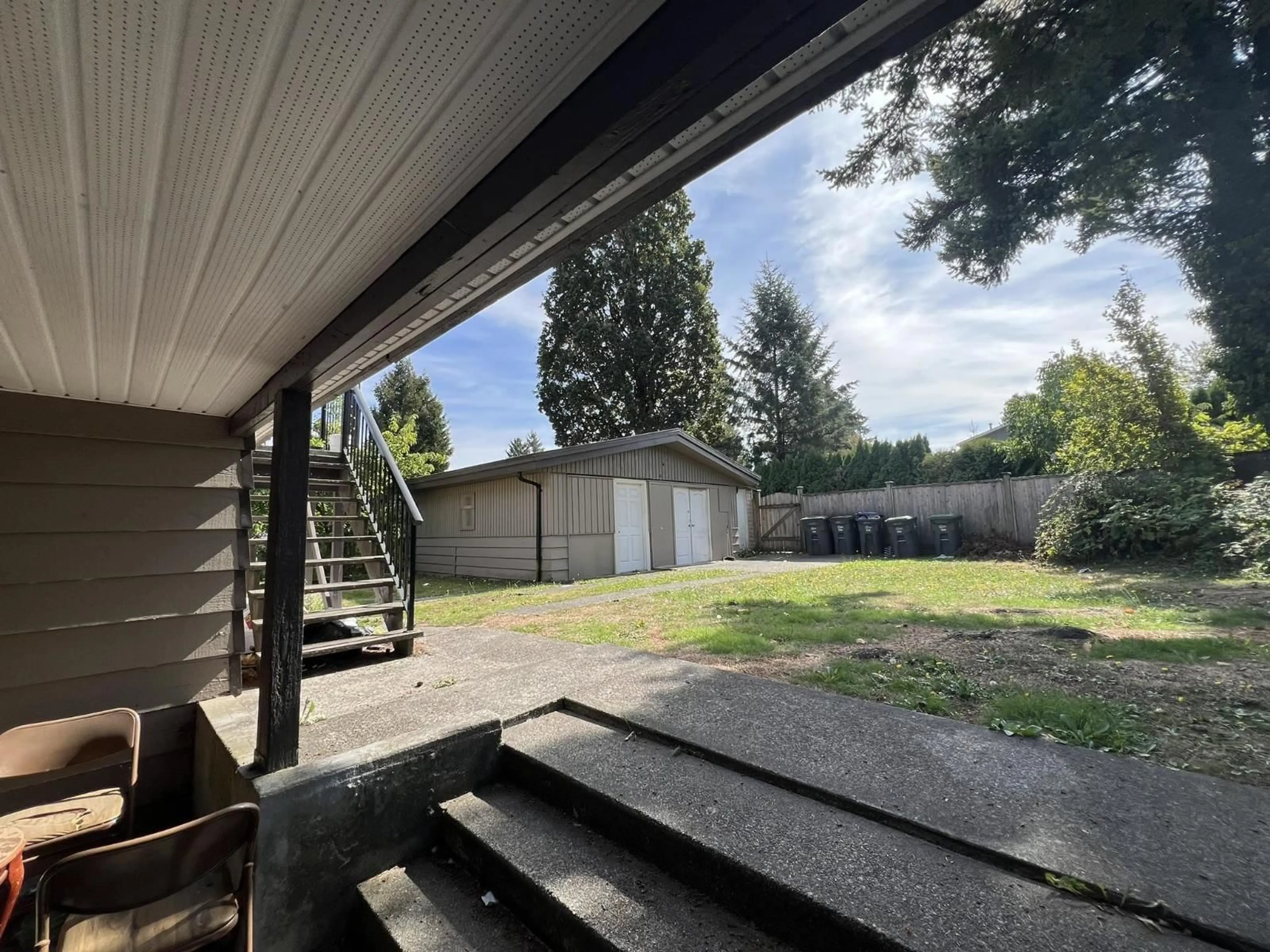 Patio, unknown for 14678 106A AVENUE, Surrey British Columbia V3R1T6