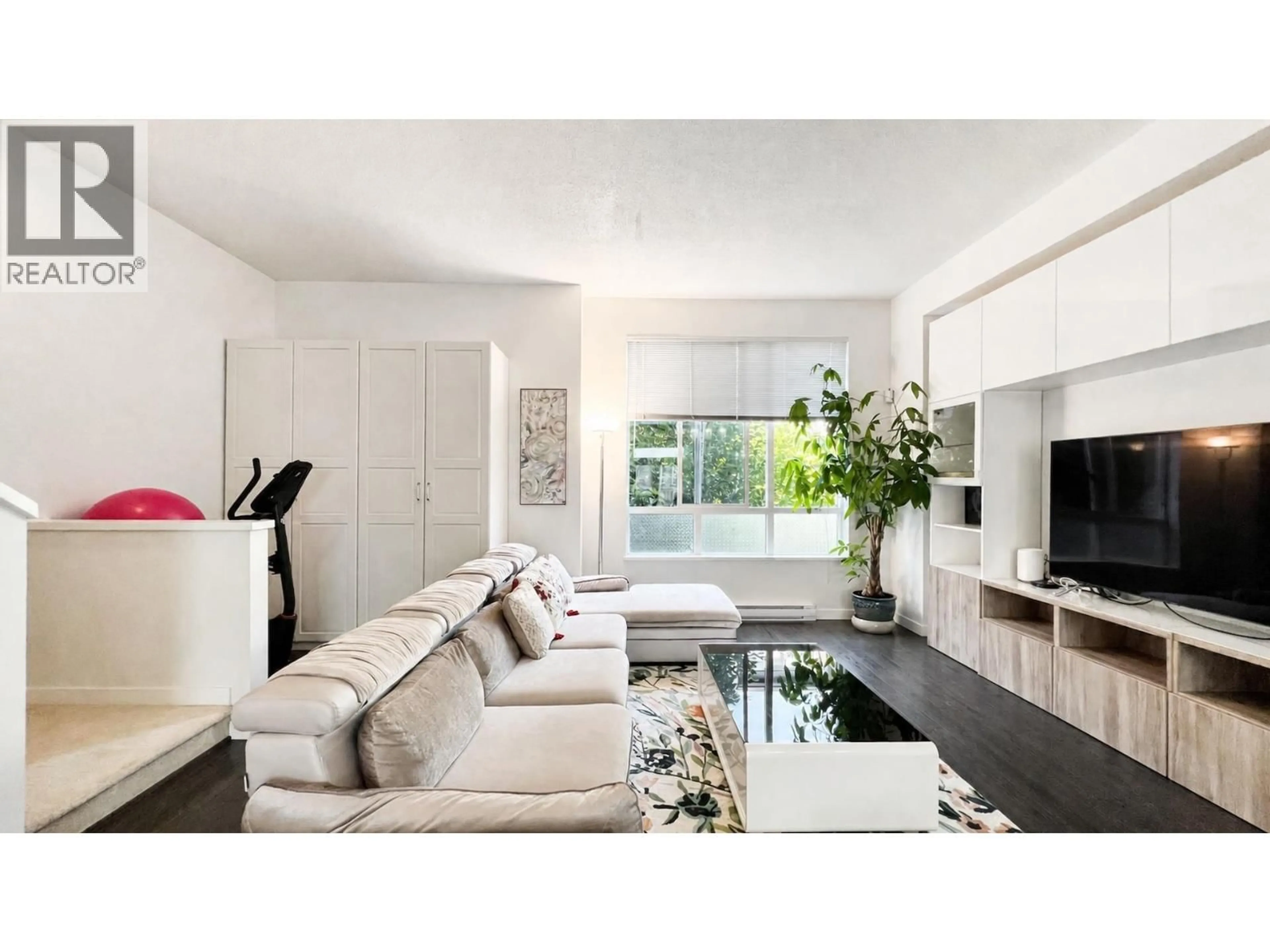 Living room with furniture, unknown for 51 - 10388 NO. 2 ROAD, Richmond British Columbia V7E0B9