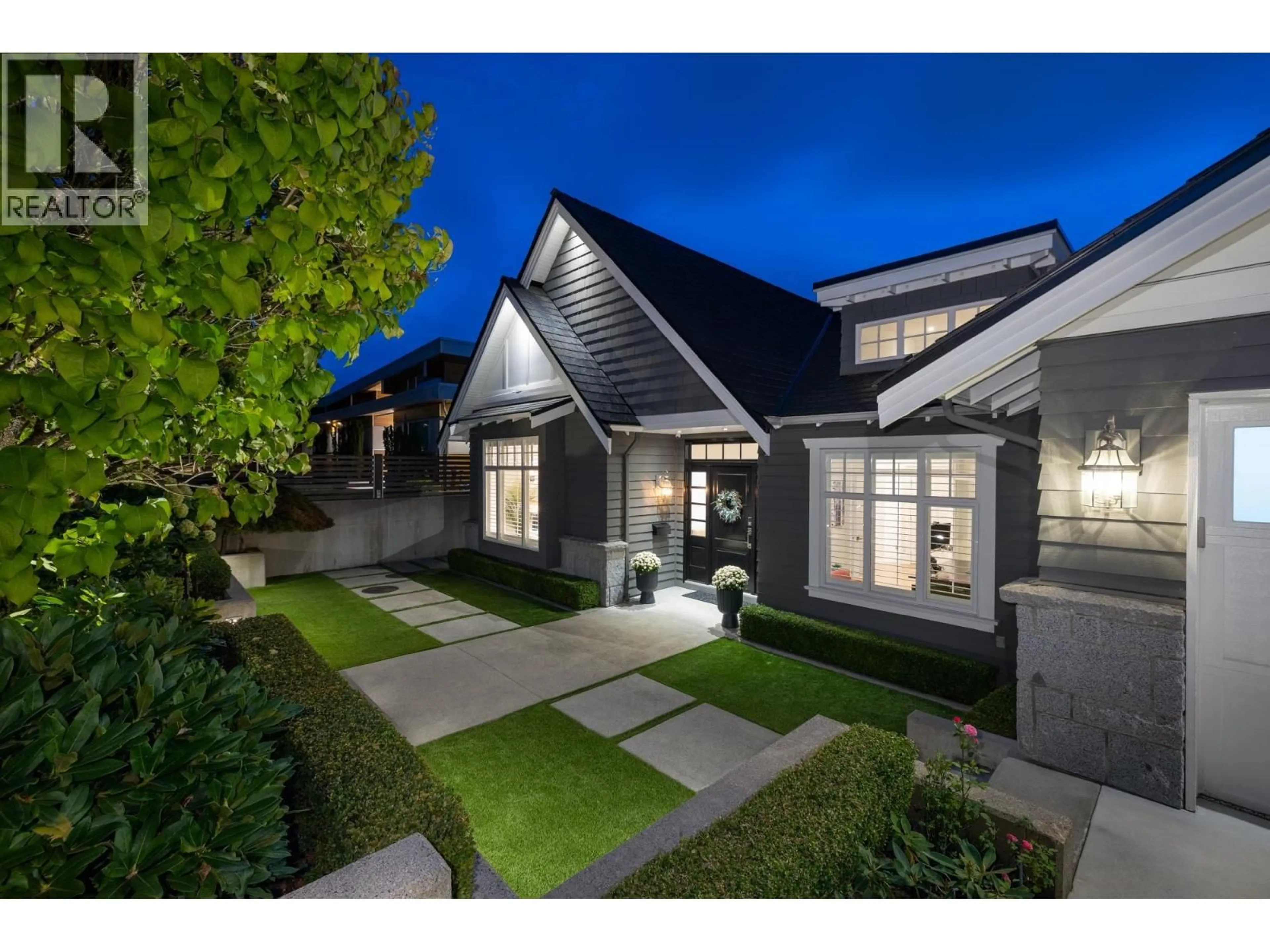 Home with brick exterior material, street for 977 MELBOURNE AVENUE, North Vancouver British Columbia V7R1P1