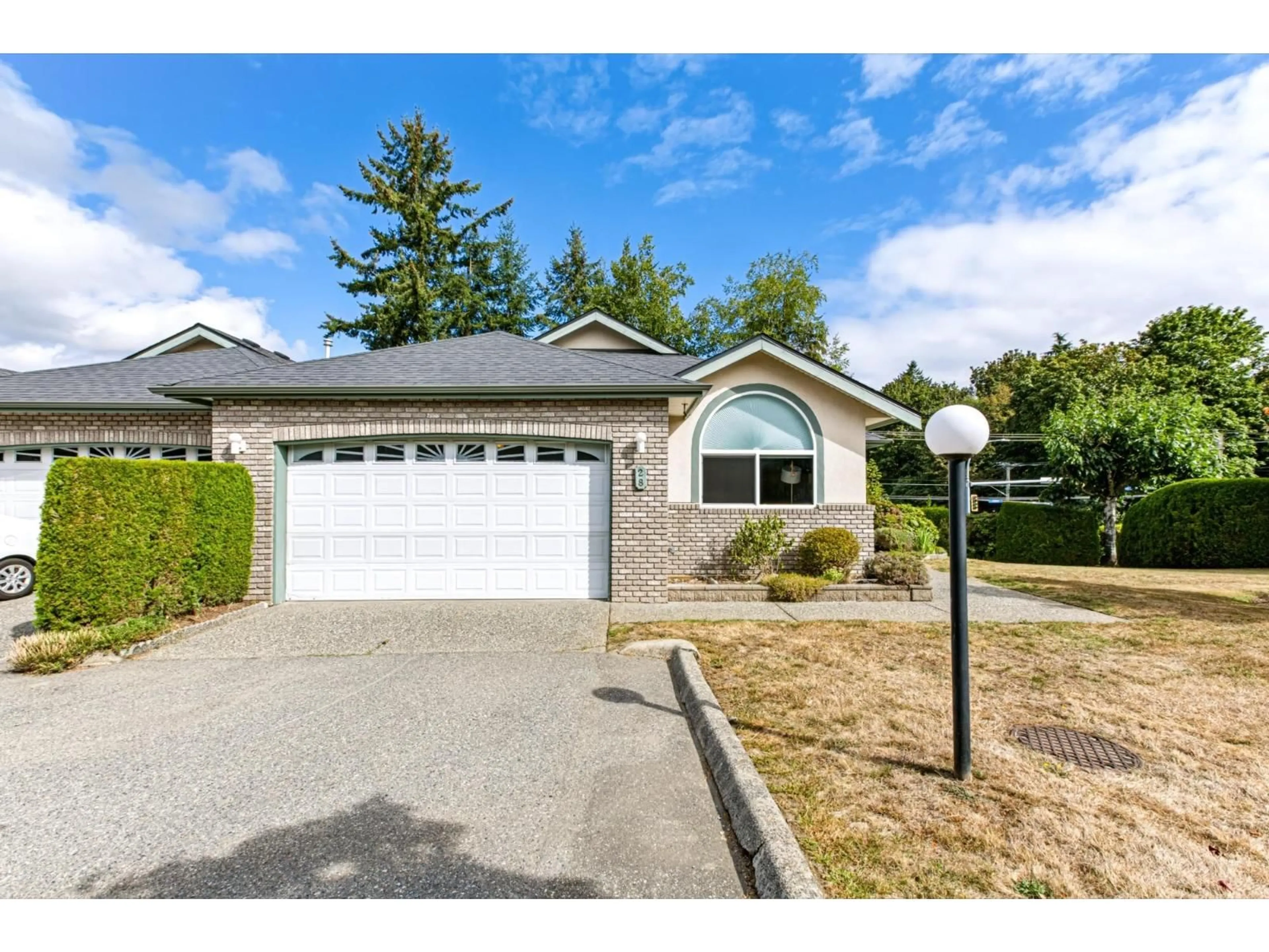 Home with vinyl exterior material, street for 28 - 32777 CHILCOTIN DRIVE, Abbotsford British Columbia V2T5W4