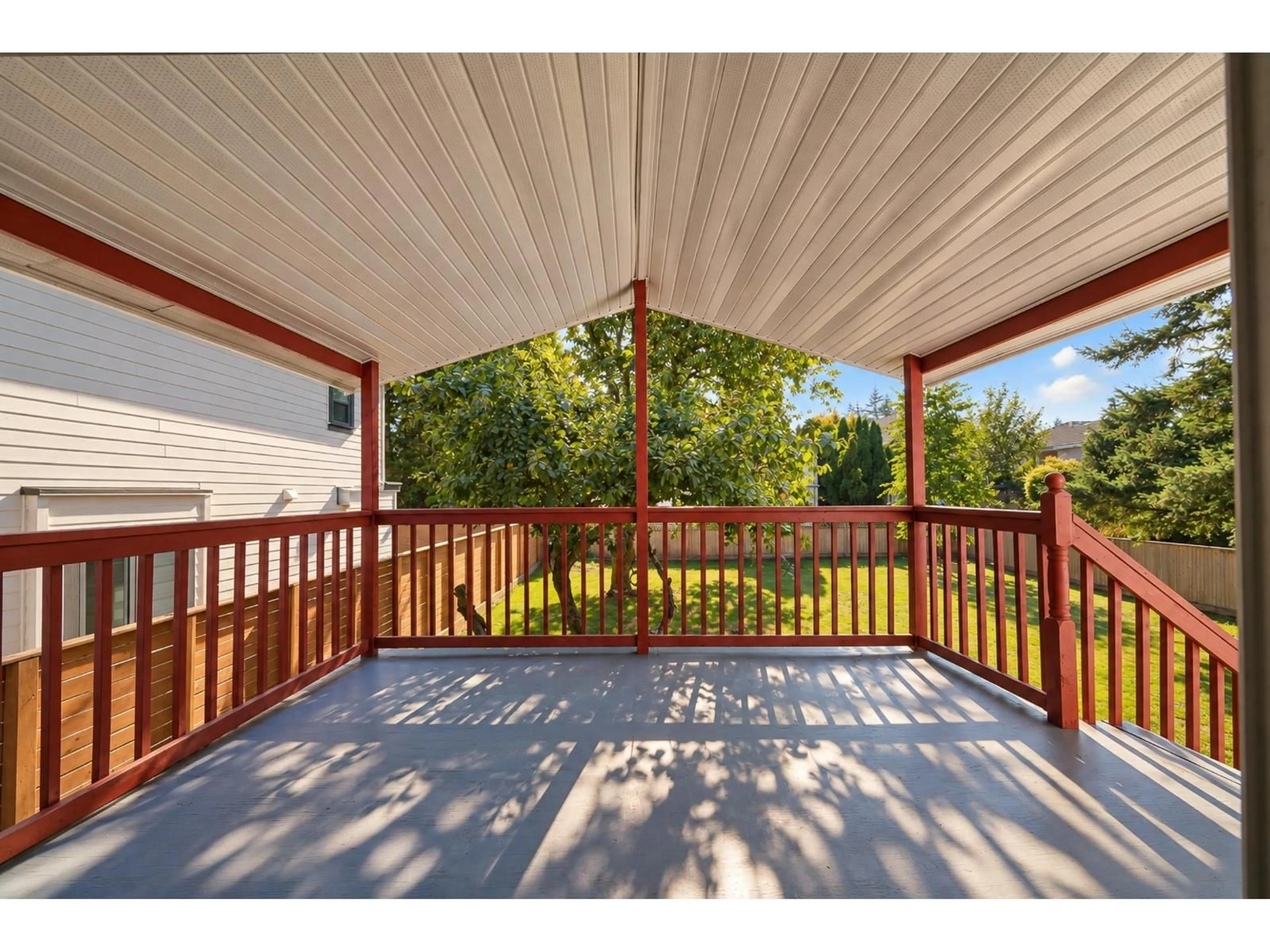 Patio, water/lake/river/ocean view for 14490 106A AVENUE, Surrey British Columbia V3R1T4