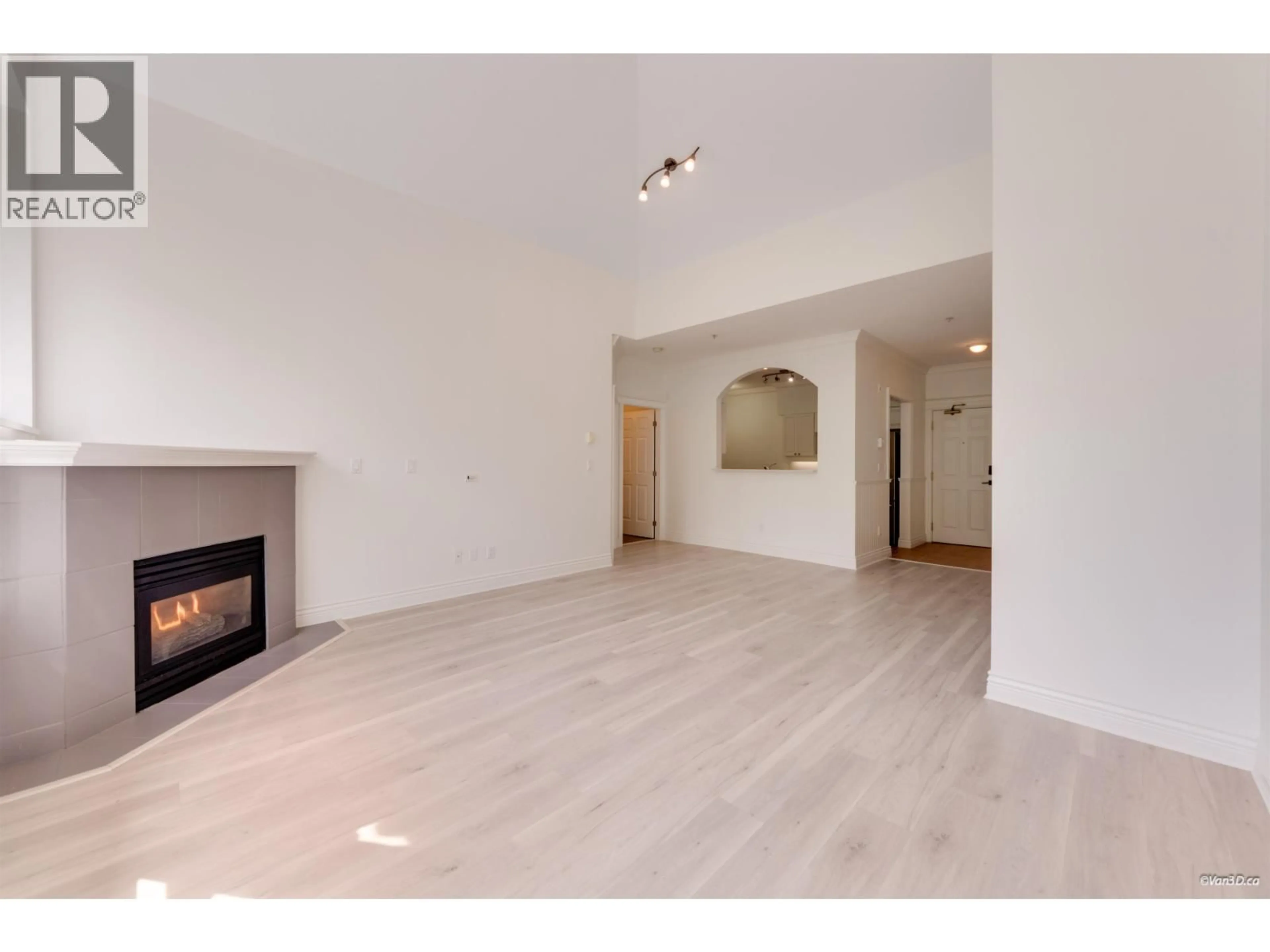A pic of a room for 405 - 3625 WINDCREST DRIVE, North Vancouver British Columbia V7G2S6