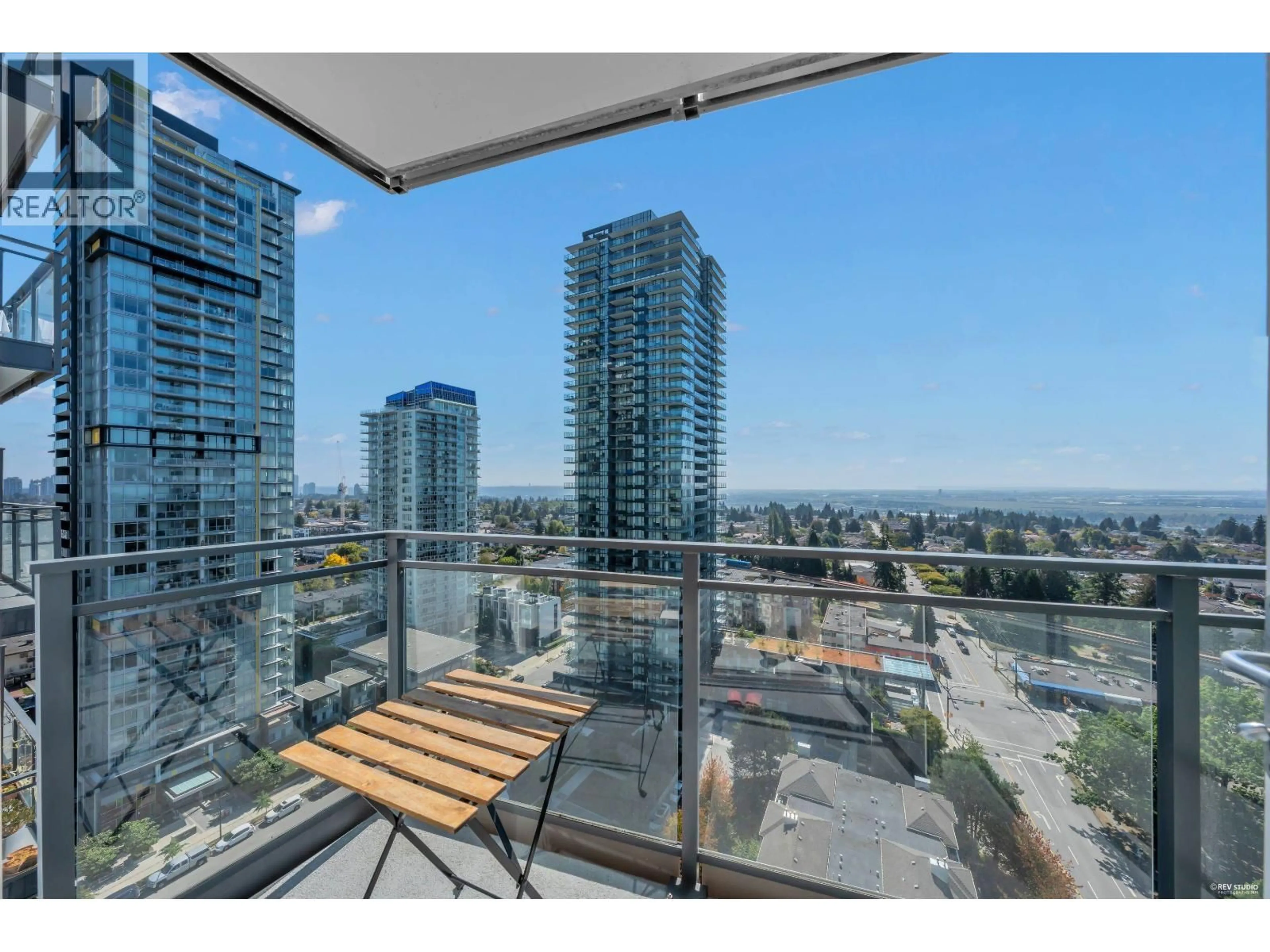 Unknown for 2101 - 4900 LENNOX LANE, Burnaby British Columbia V5H0G9