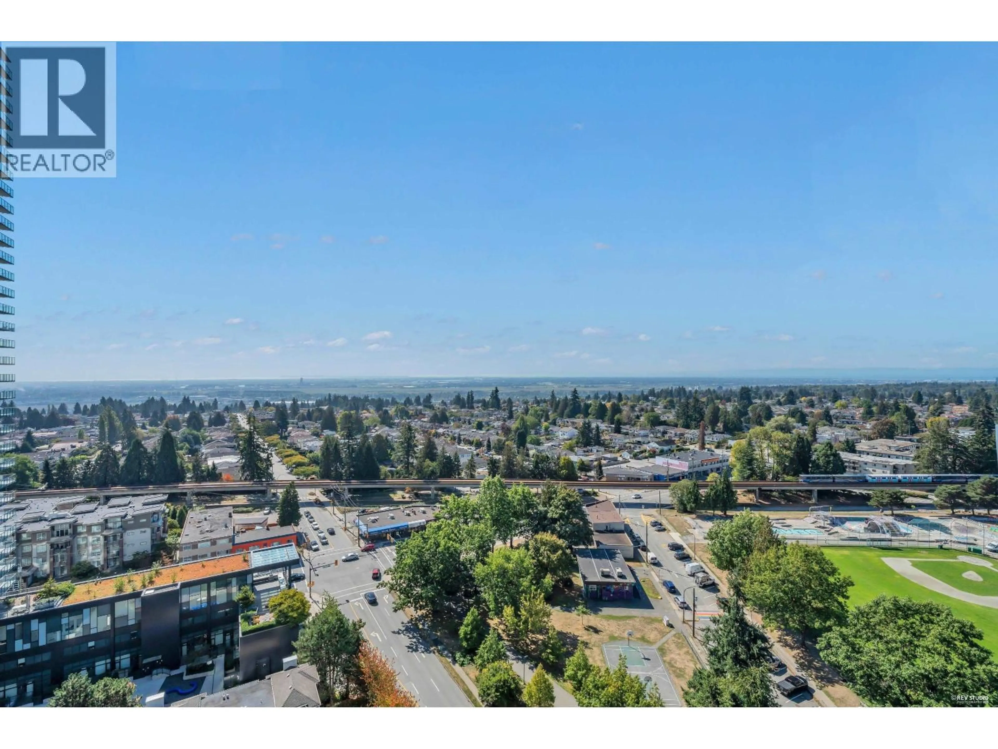 A pic from outside/outdoor area/front of a property/back of a property/a pic from drone, unknown for 2101 - 4900 LENNOX LANE, Burnaby British Columbia V5H0G9