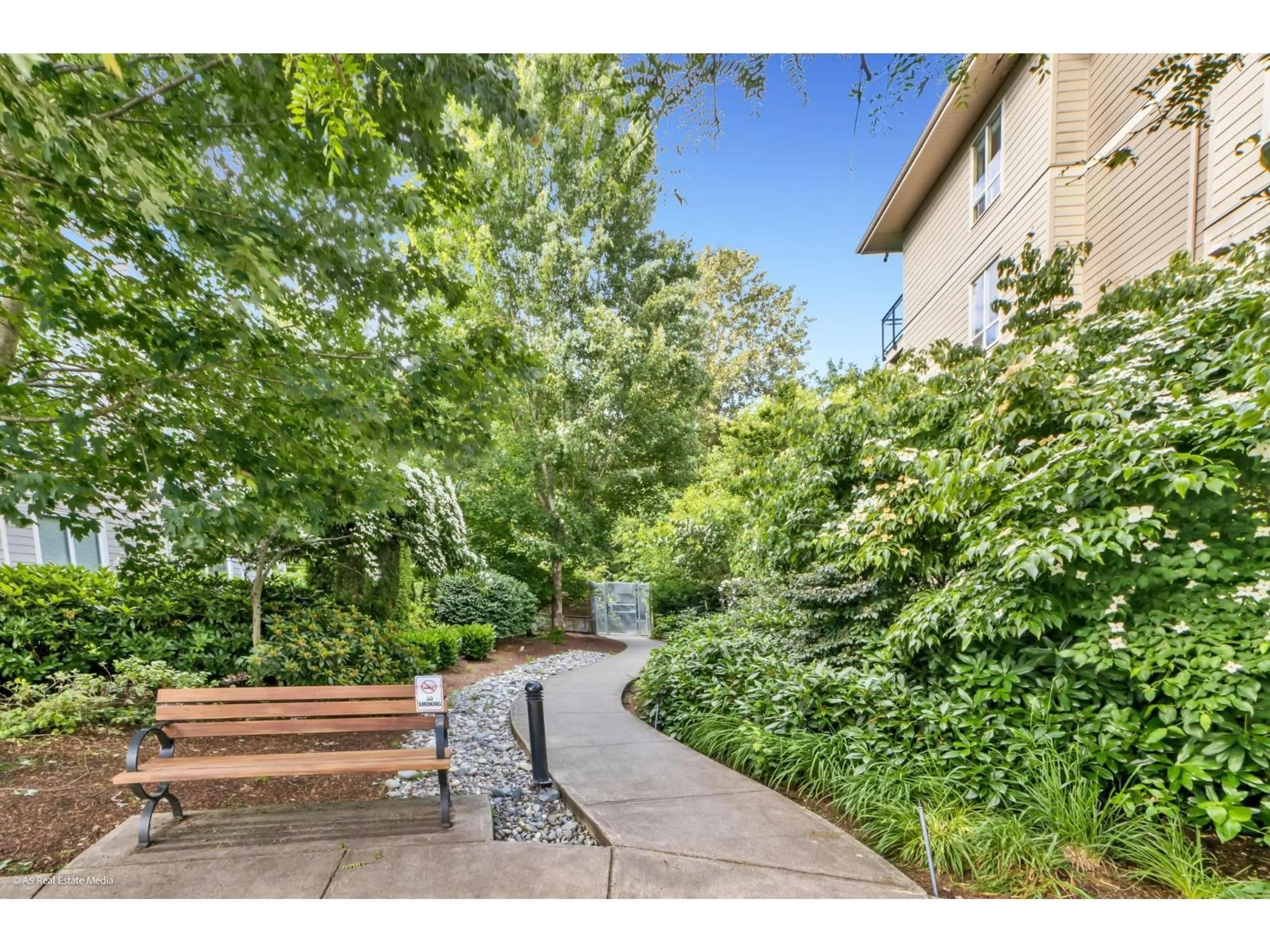 Patio, street for D305 - 20211 66 AVENUE, Langley British Columbia V2Y0L4