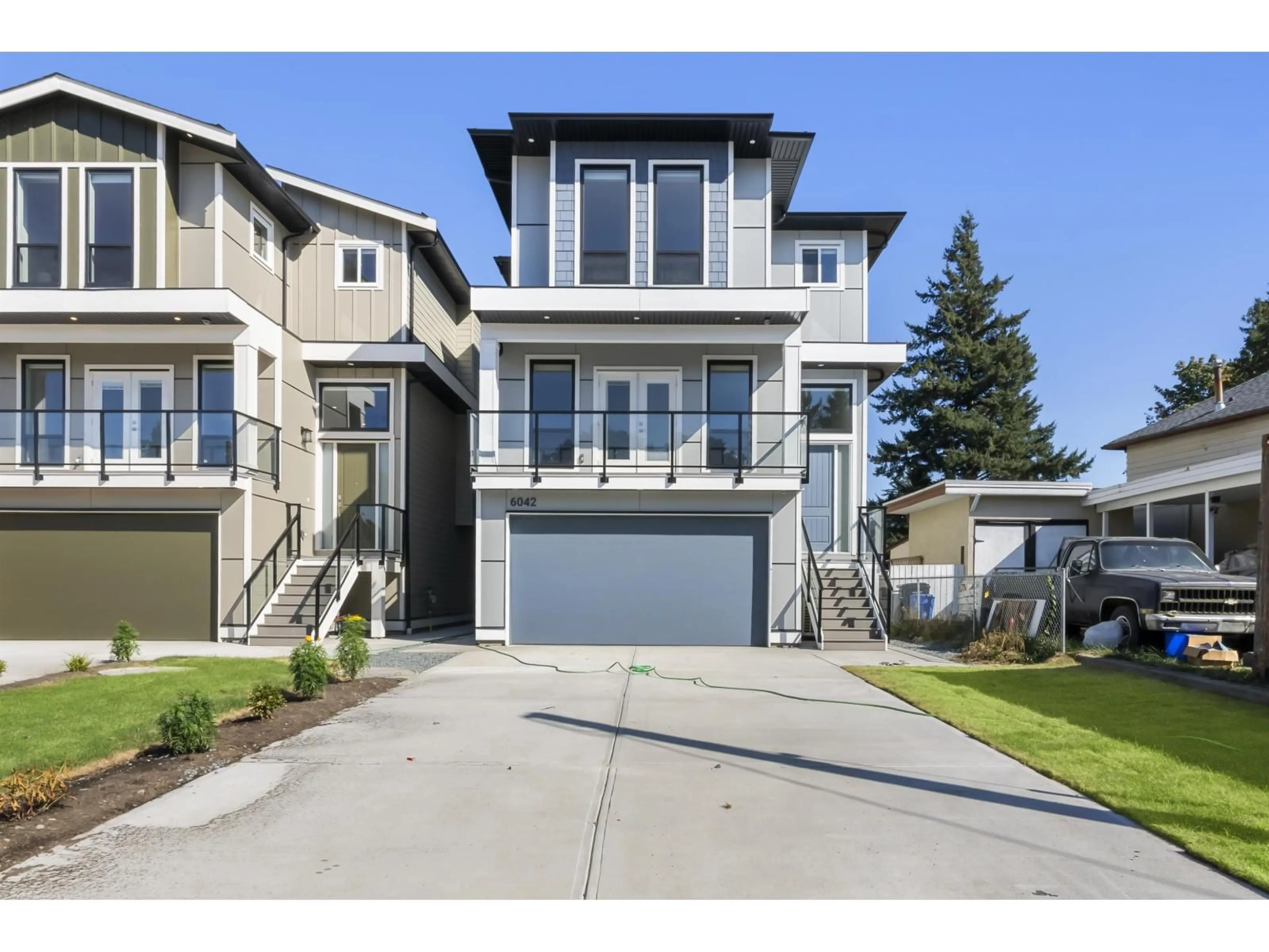 Home with vinyl exterior material, street for 6042 ARLINGTON DRIVE, Chilliwack British Columbia V2R2J6