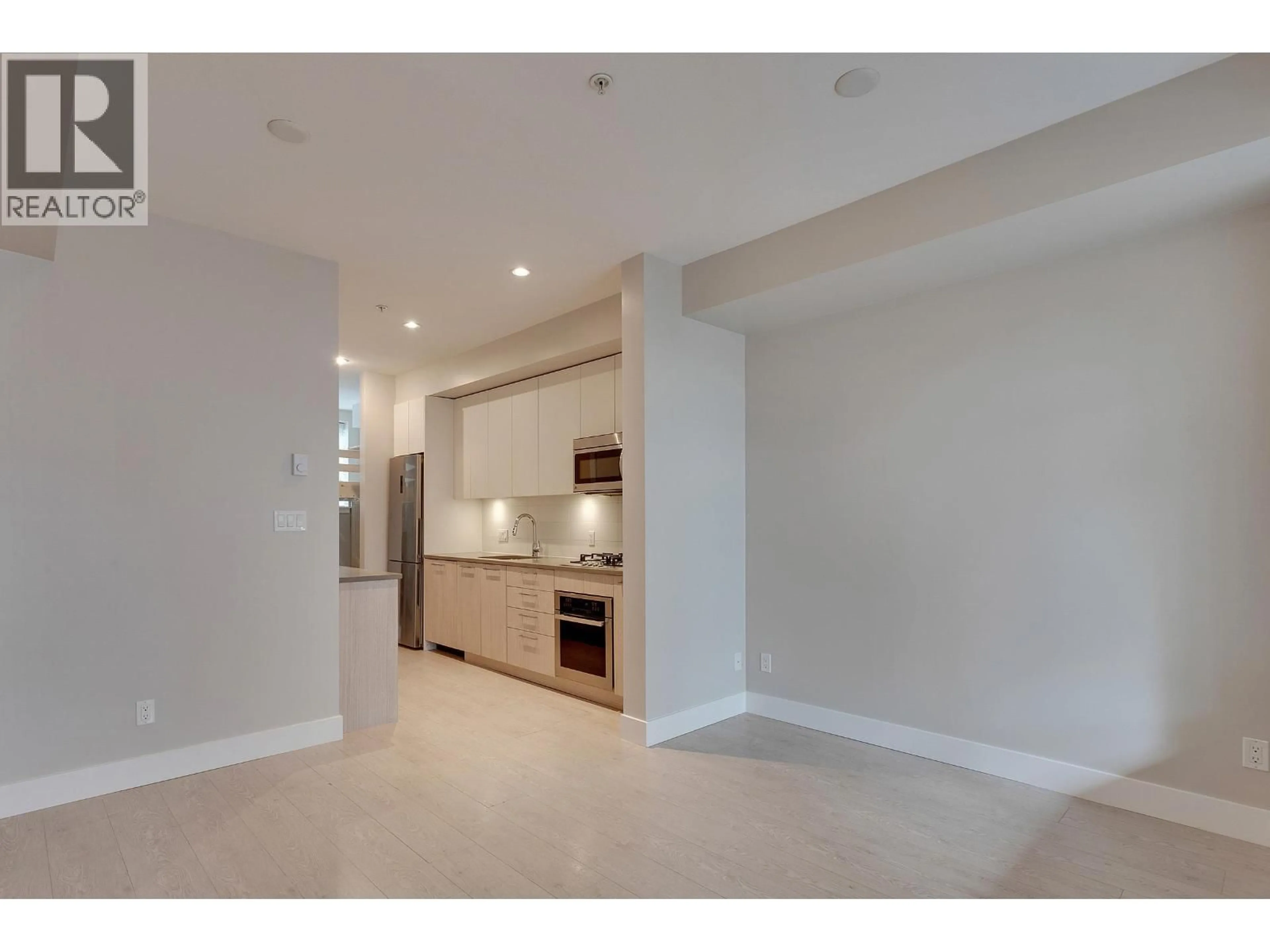 Unknown for 13 - 5152 CANADA WAY, Burnaby British Columbia V5E0C3
