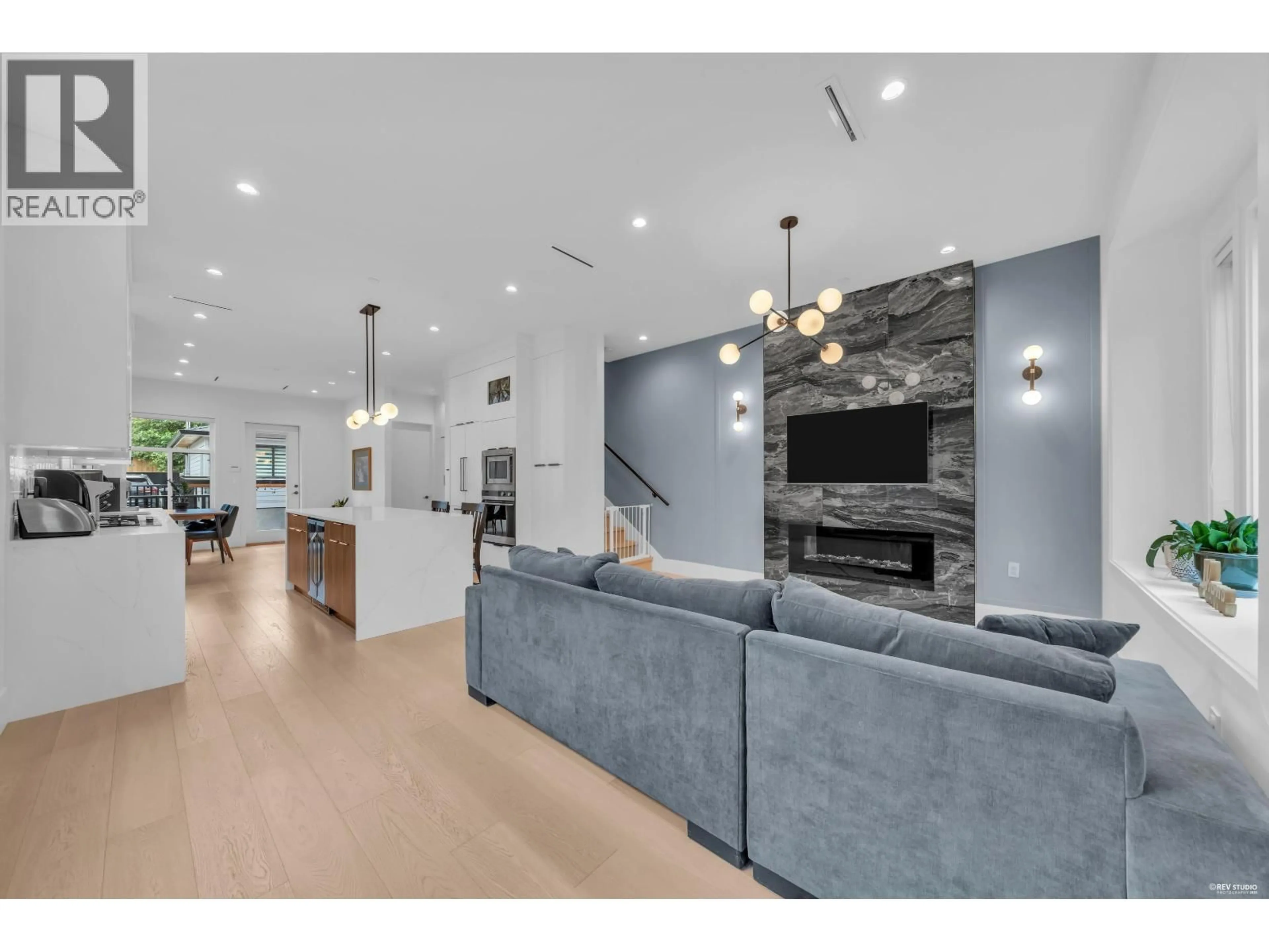 Unknown for 3180 GRAVELEY STREET, Vancouver British Columbia V5K3K6