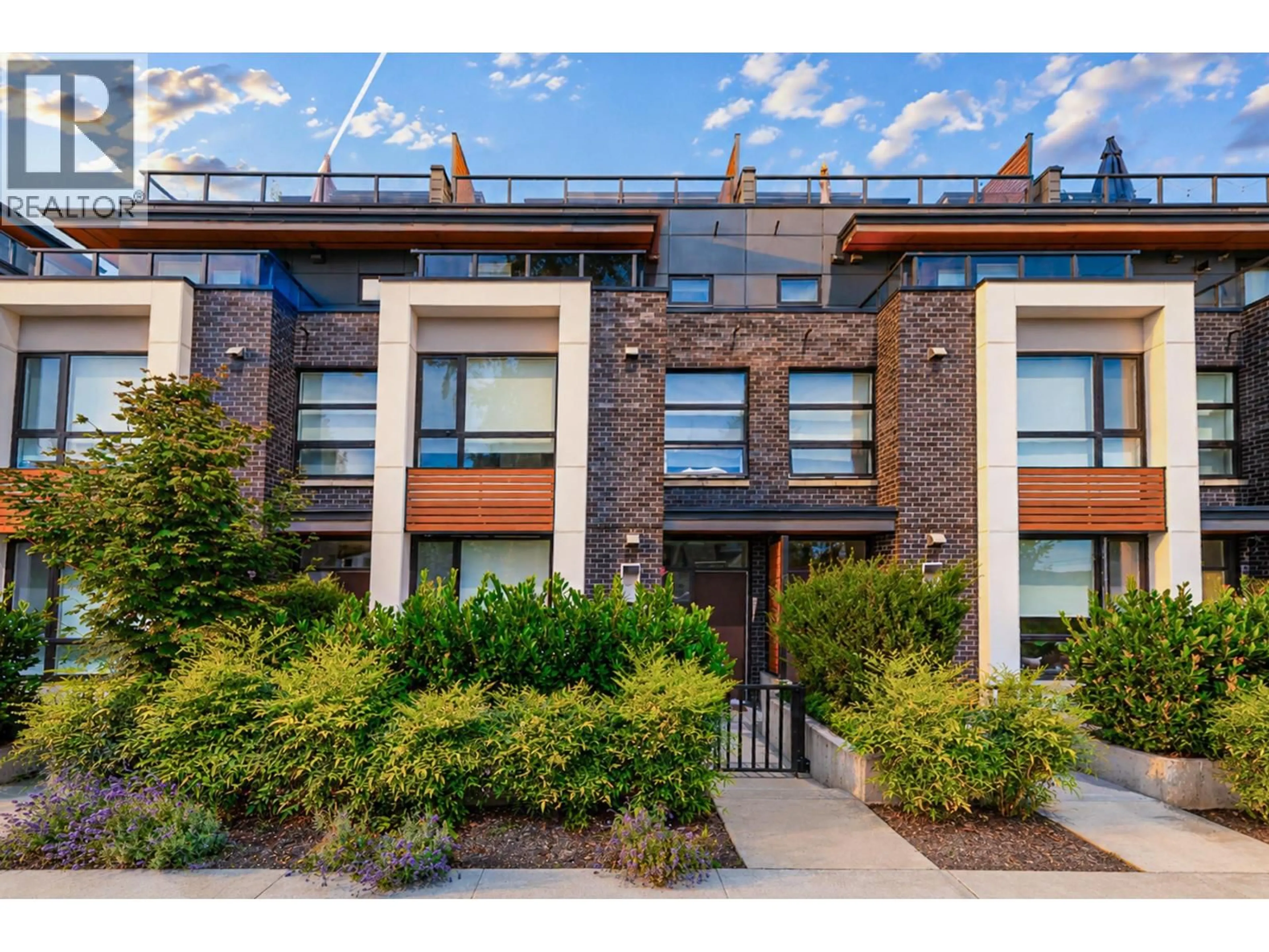 Home with brick exterior material, street for 302 - 6085 IRMIN STREET, Burnaby British Columbia V5J5C5