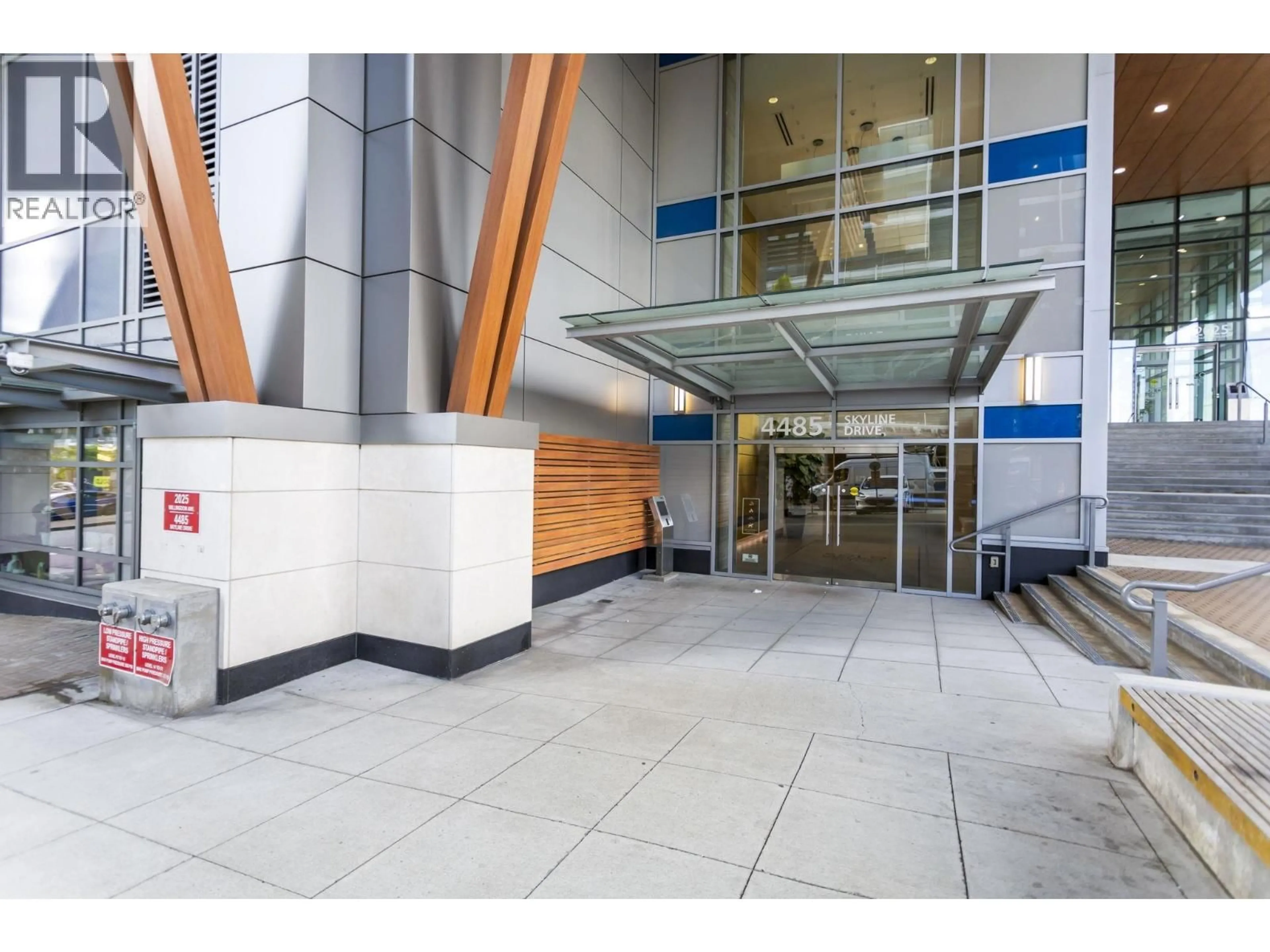 Indoor foyer for 2602 - 4485 SKYLINE DRIVE, Burnaby British Columbia V5C0J2