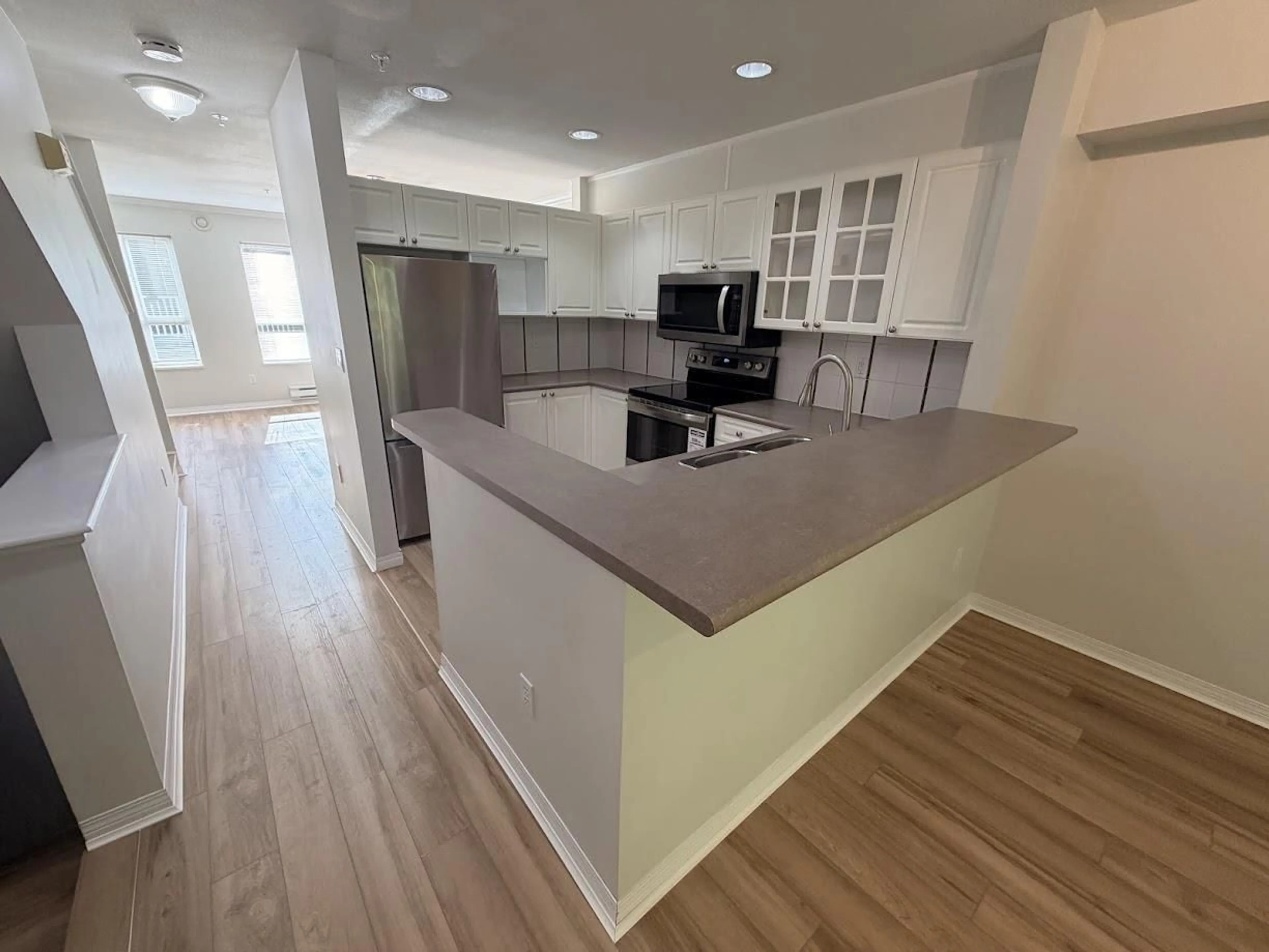 Open concept kitchen, unknown for 90 - 8844 208 STREET, Langley British Columbia V1M3X7