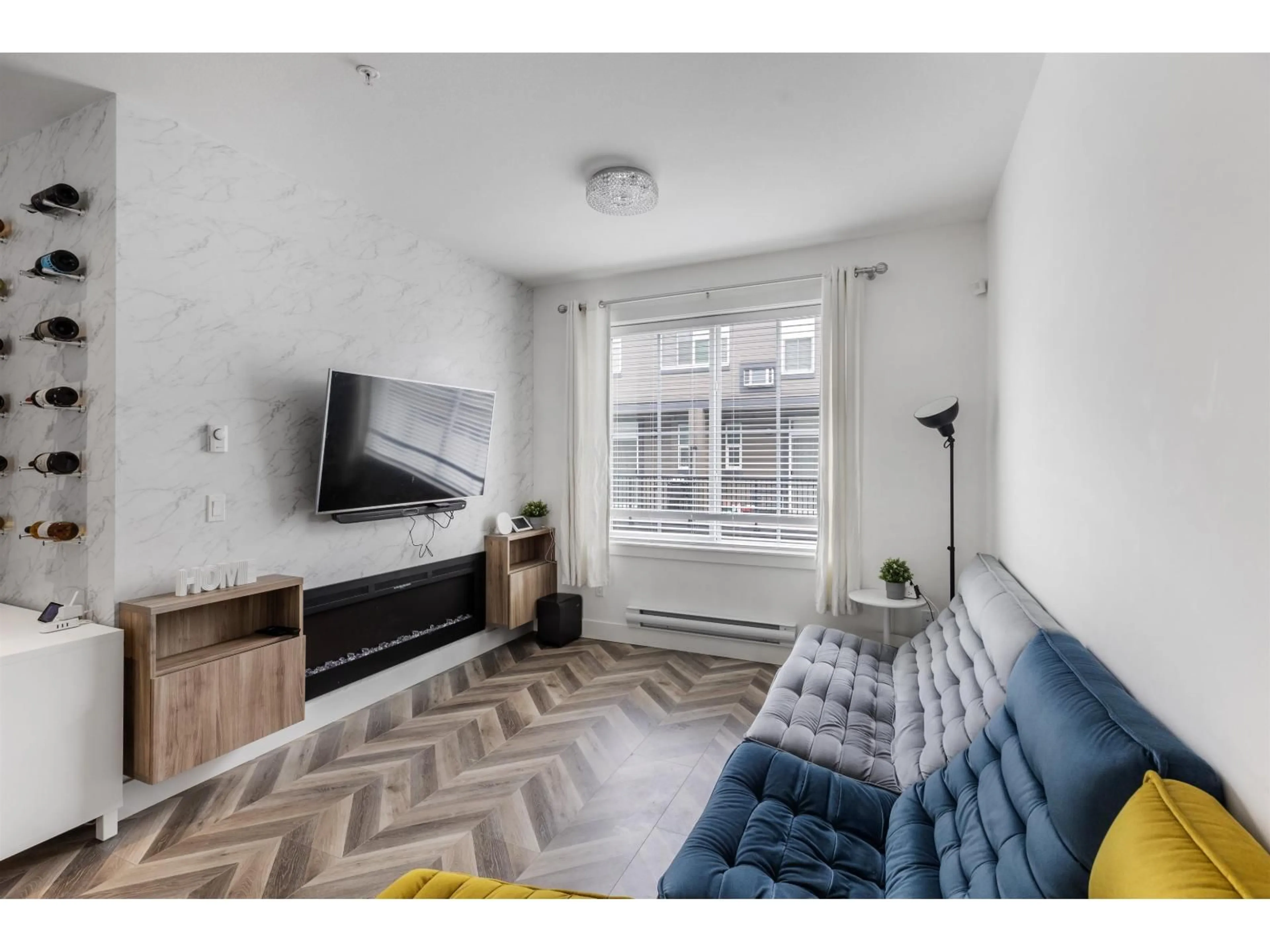 Living room with furniture, unknown for 23 - 8161 201 STREET, Langley British Columbia V2Y4J1