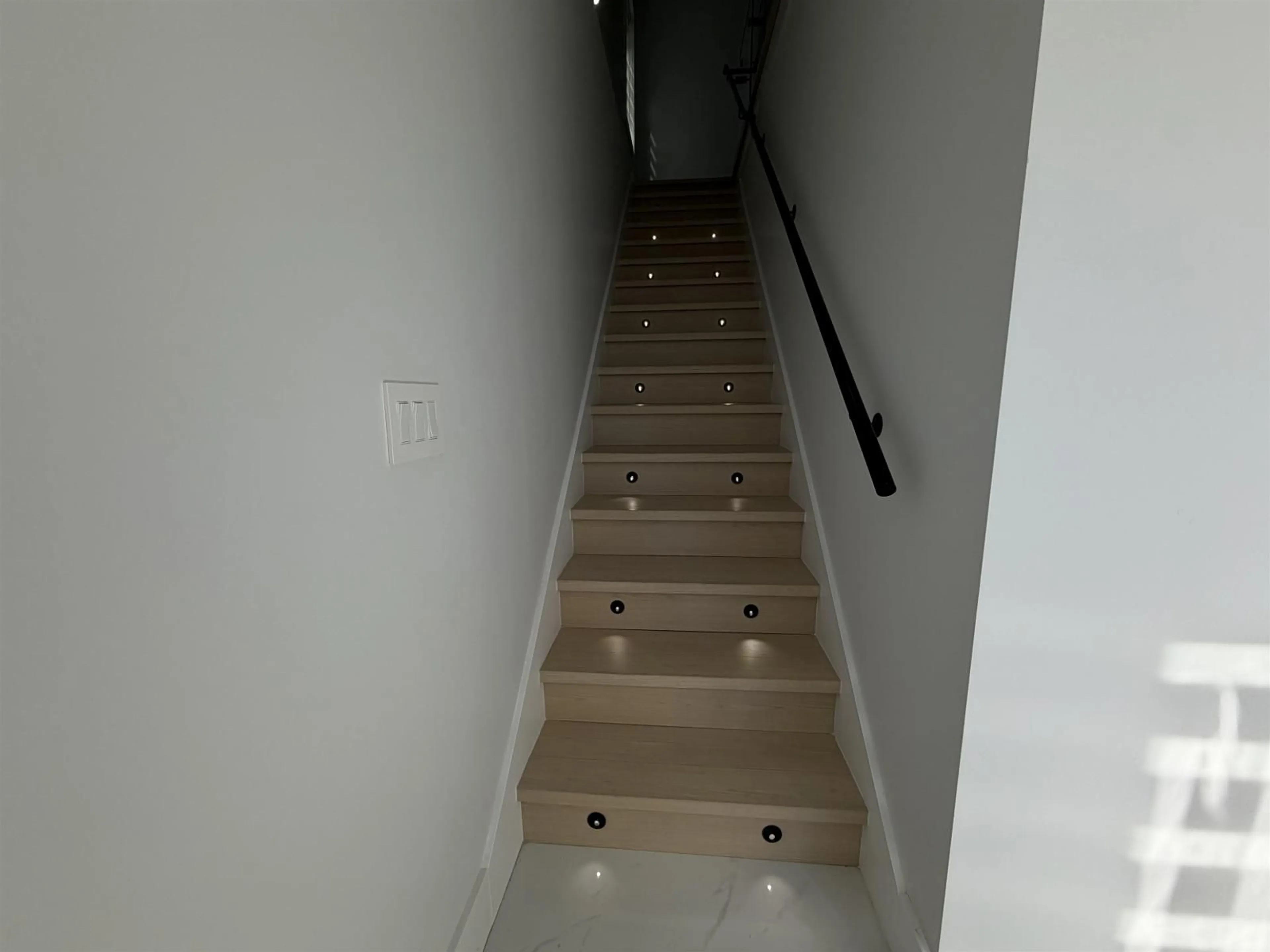 Stairs for 101 - 16633 18A AVENUE, Surrey British Columbia V3Z1A2