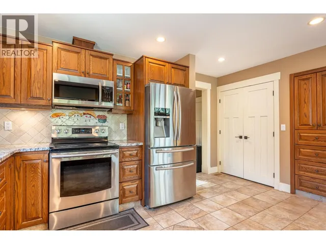 5393 SANS SOUCI ROAD, Halfmoon Bay 5
