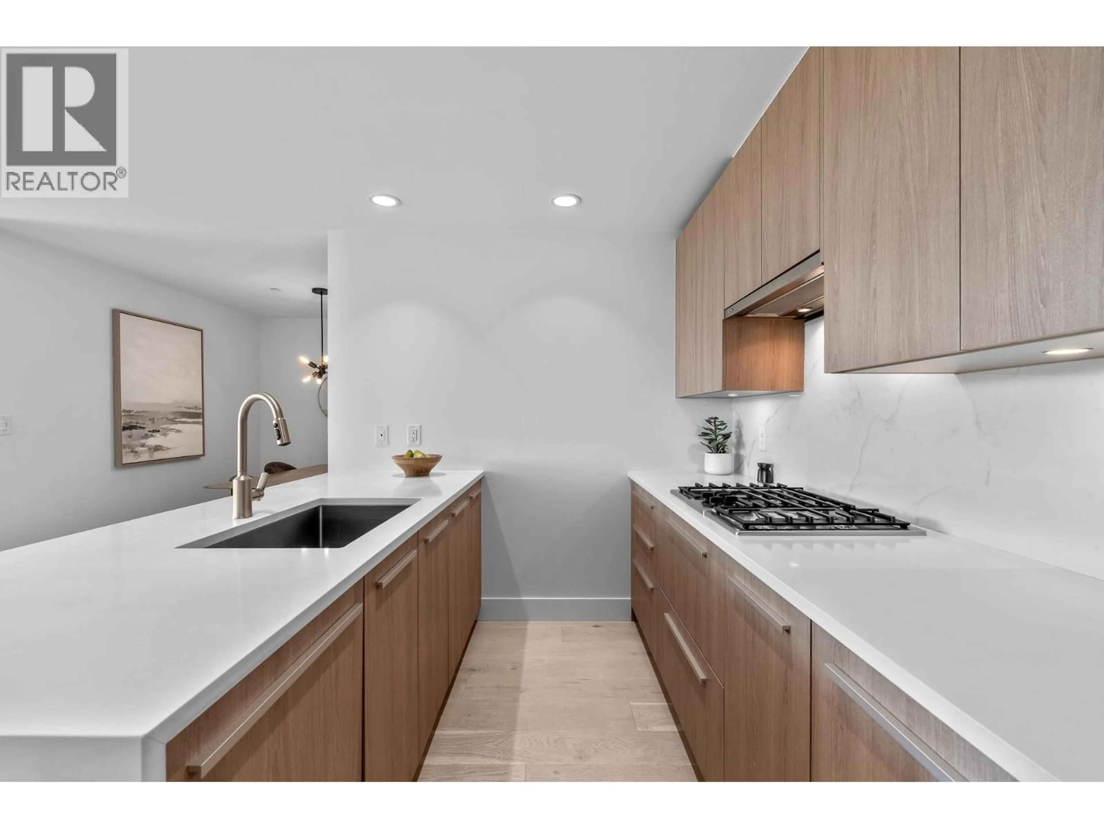 Unknown for 404 - 1210 27TH STREET, North Vancouver British Columbia V7J0C5
