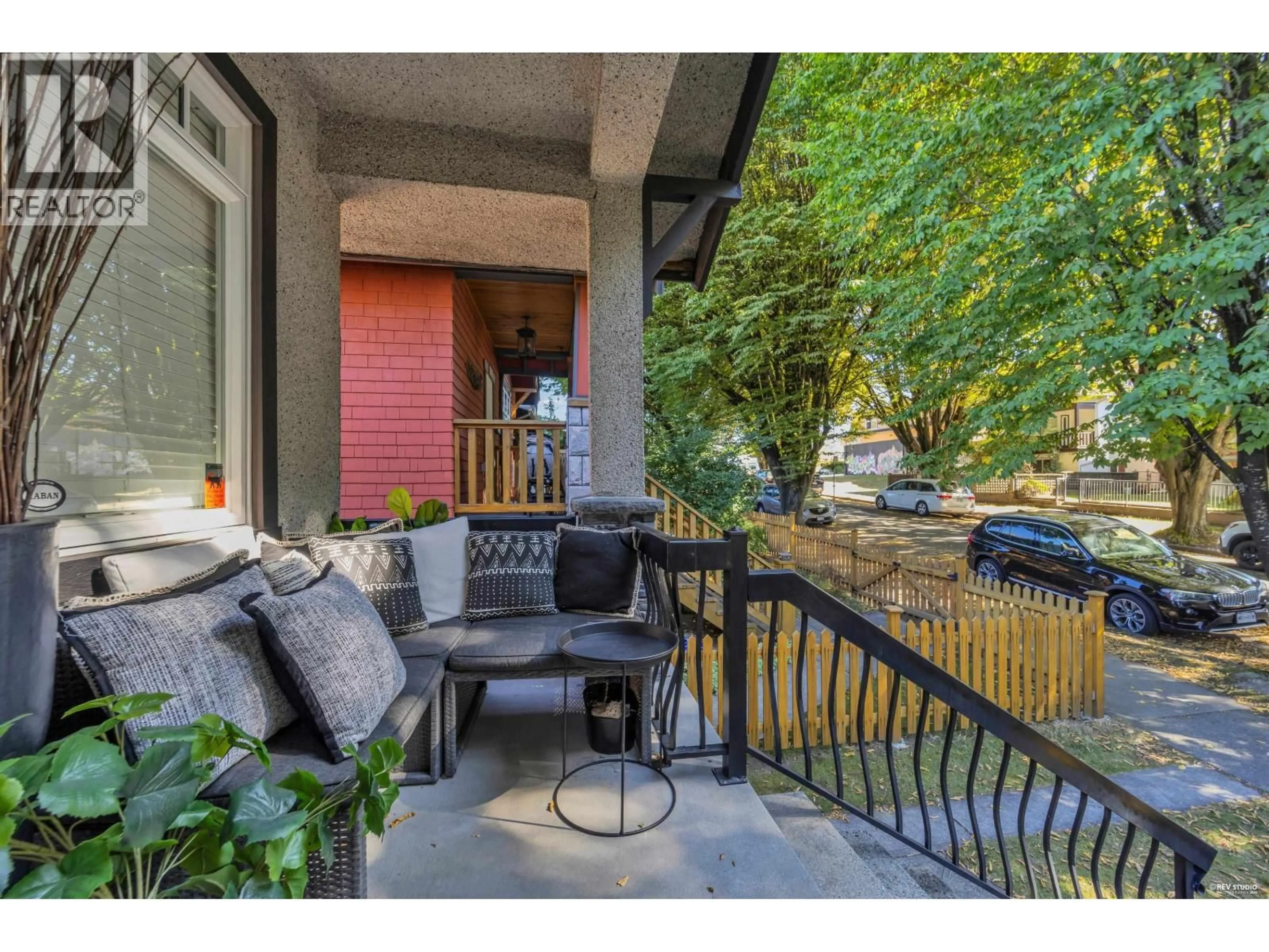 Patio, street for 2317 GRAVELEY STREET, Vancouver British Columbia V5L3C3