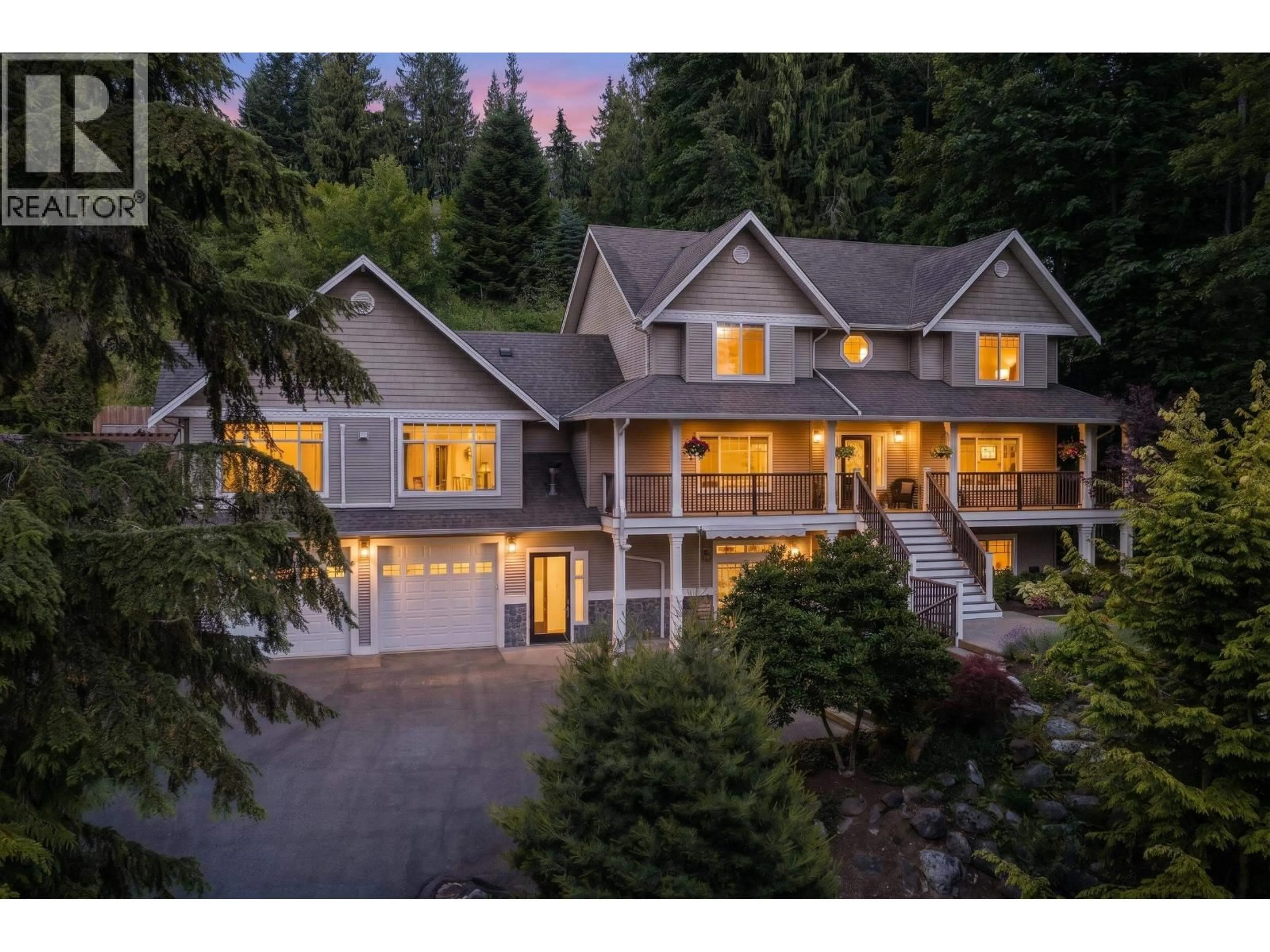 A pic from outside/outdoor area/front of a property/back of a property/a pic from drone, unknown for 12194 269 STREET, Maple Ridge British Columbia V2W1N8